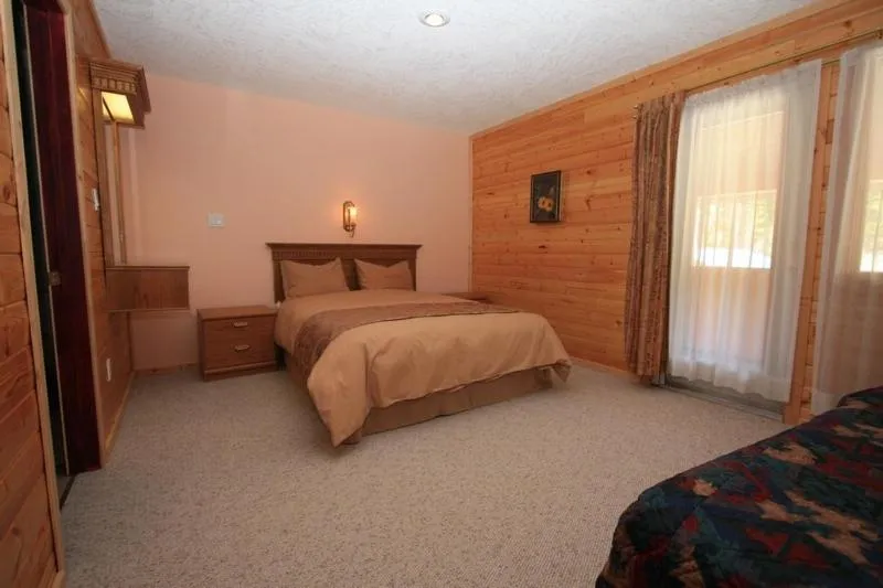 Bed in Glenogle Mountain Lodge and Spa