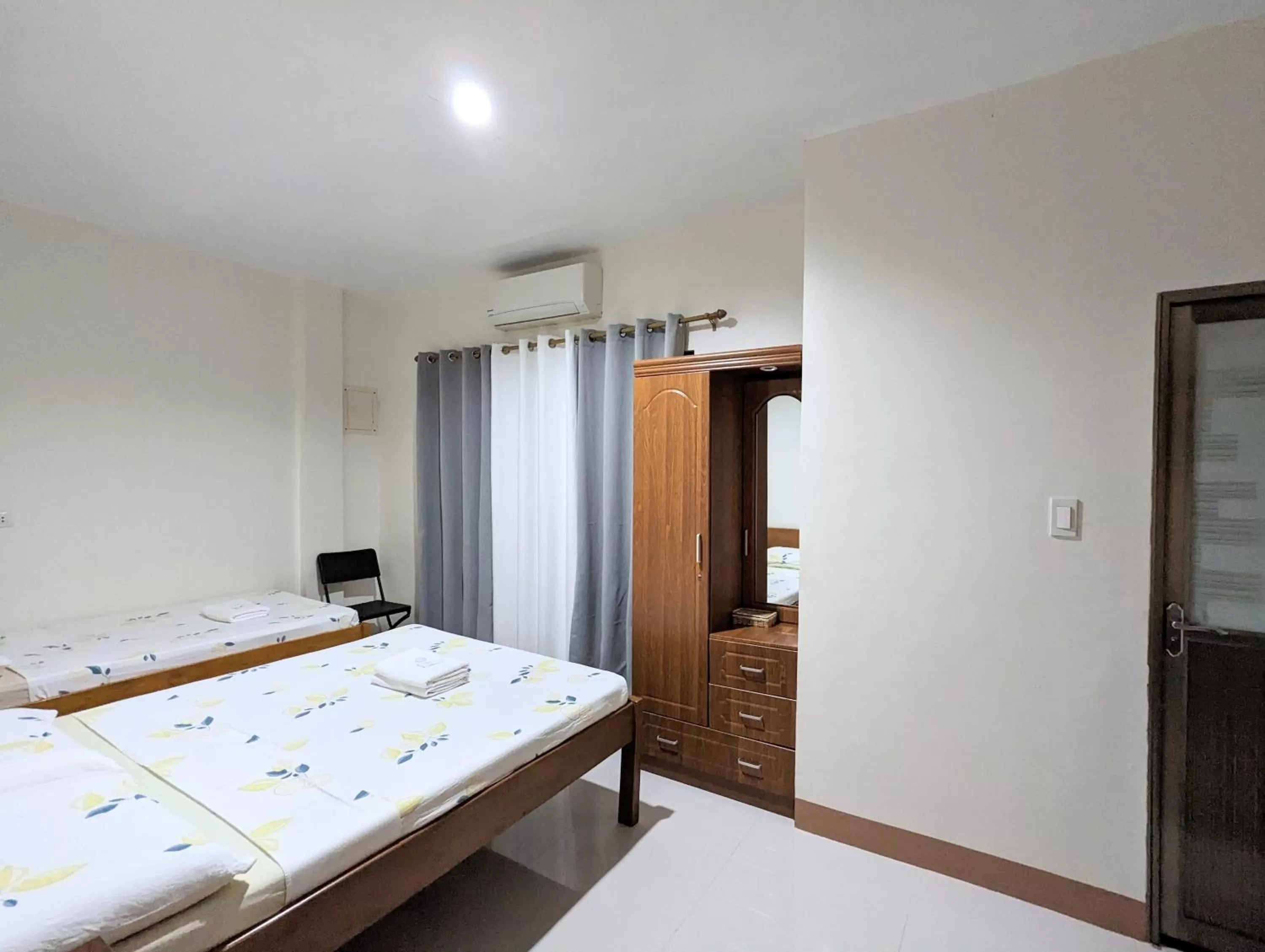 Bed in Charlina Inn Panglao