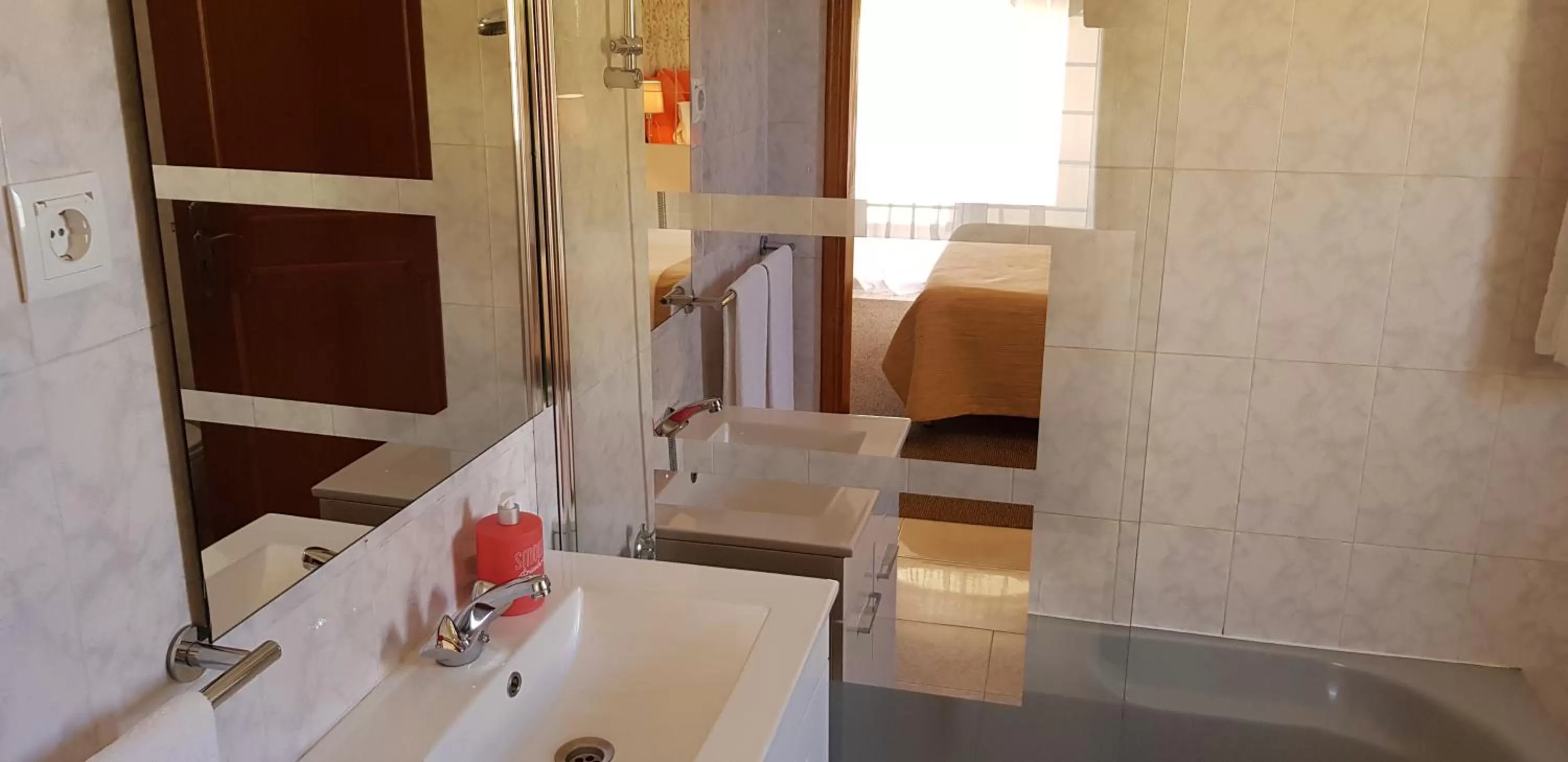 Bathroom in Quinta Nova Relax & Spa - Vale del Rey