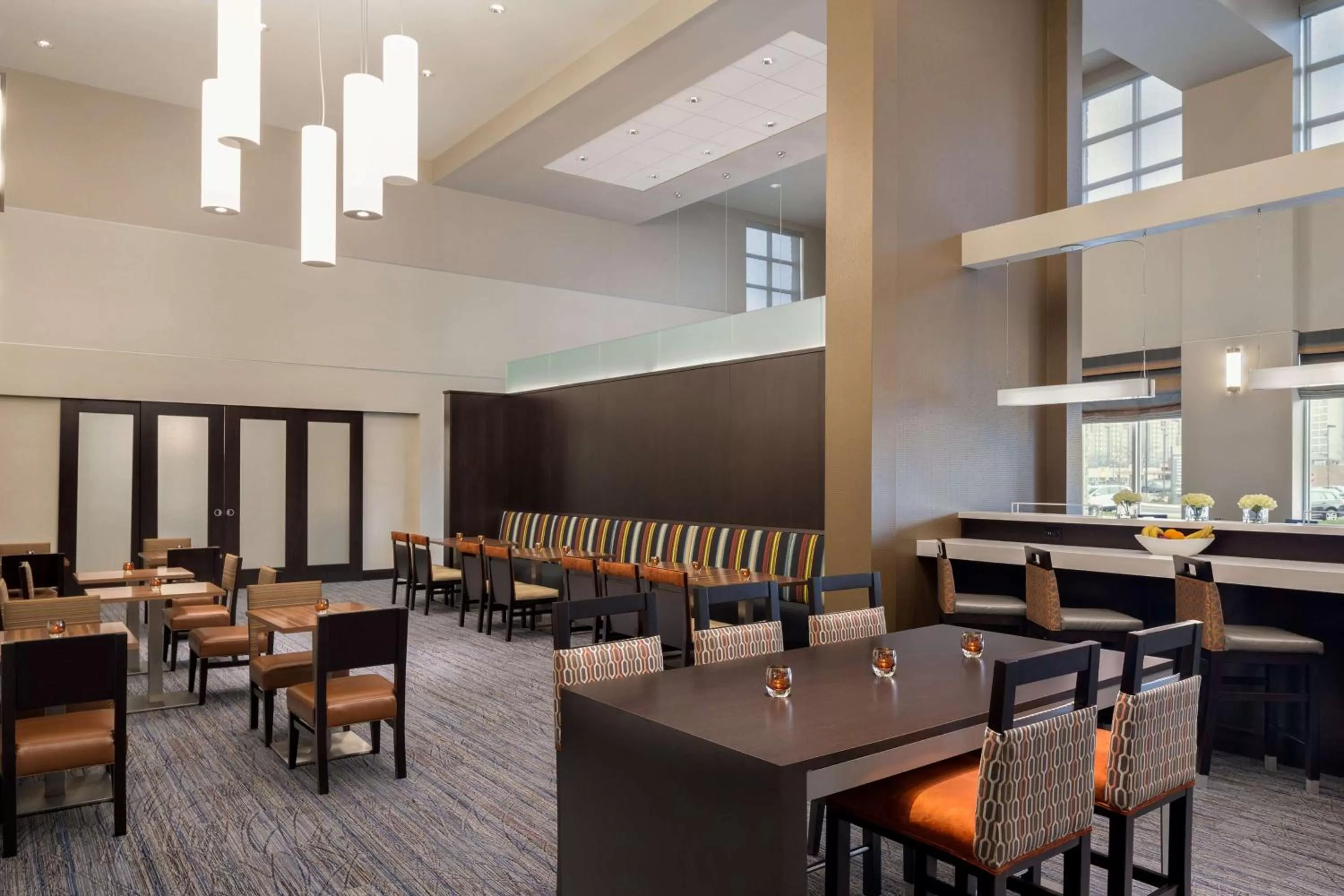 Lobby or reception in Hampton Inn & Suites Rosemont Chicago O'Hare