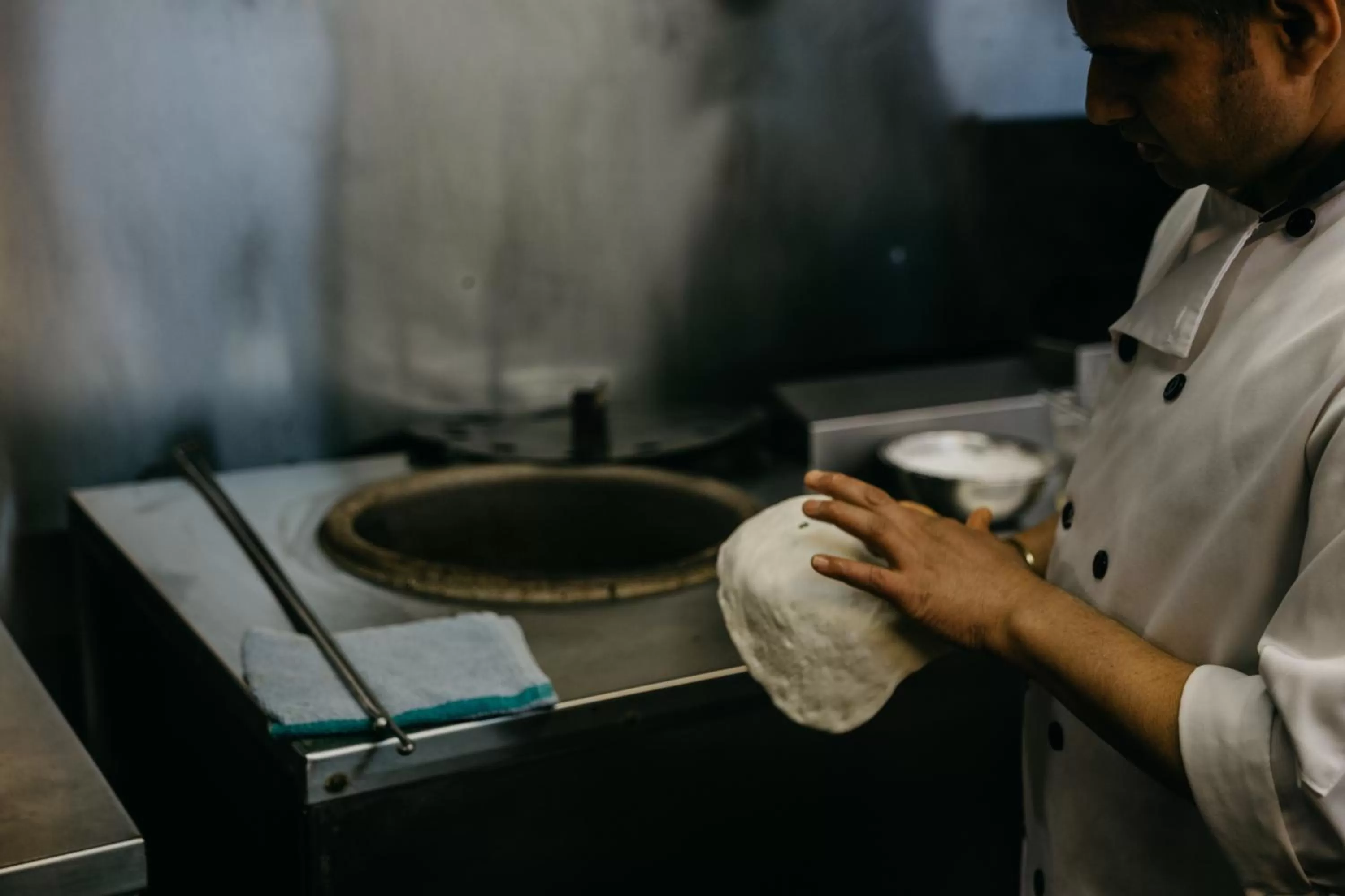 Restaurant/places to eat in Golden Village Lodge