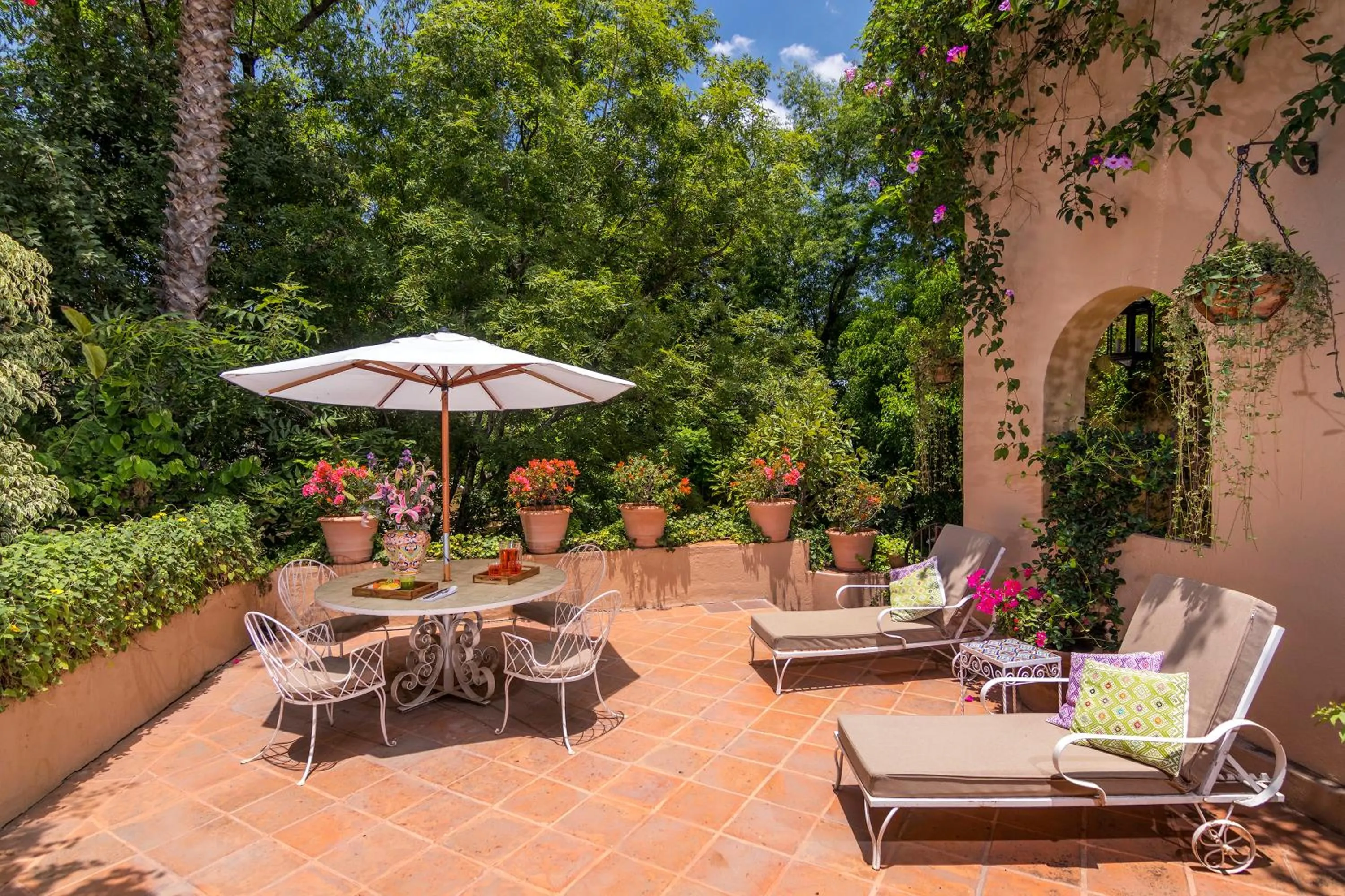 Spring in Villa Santa Mónica