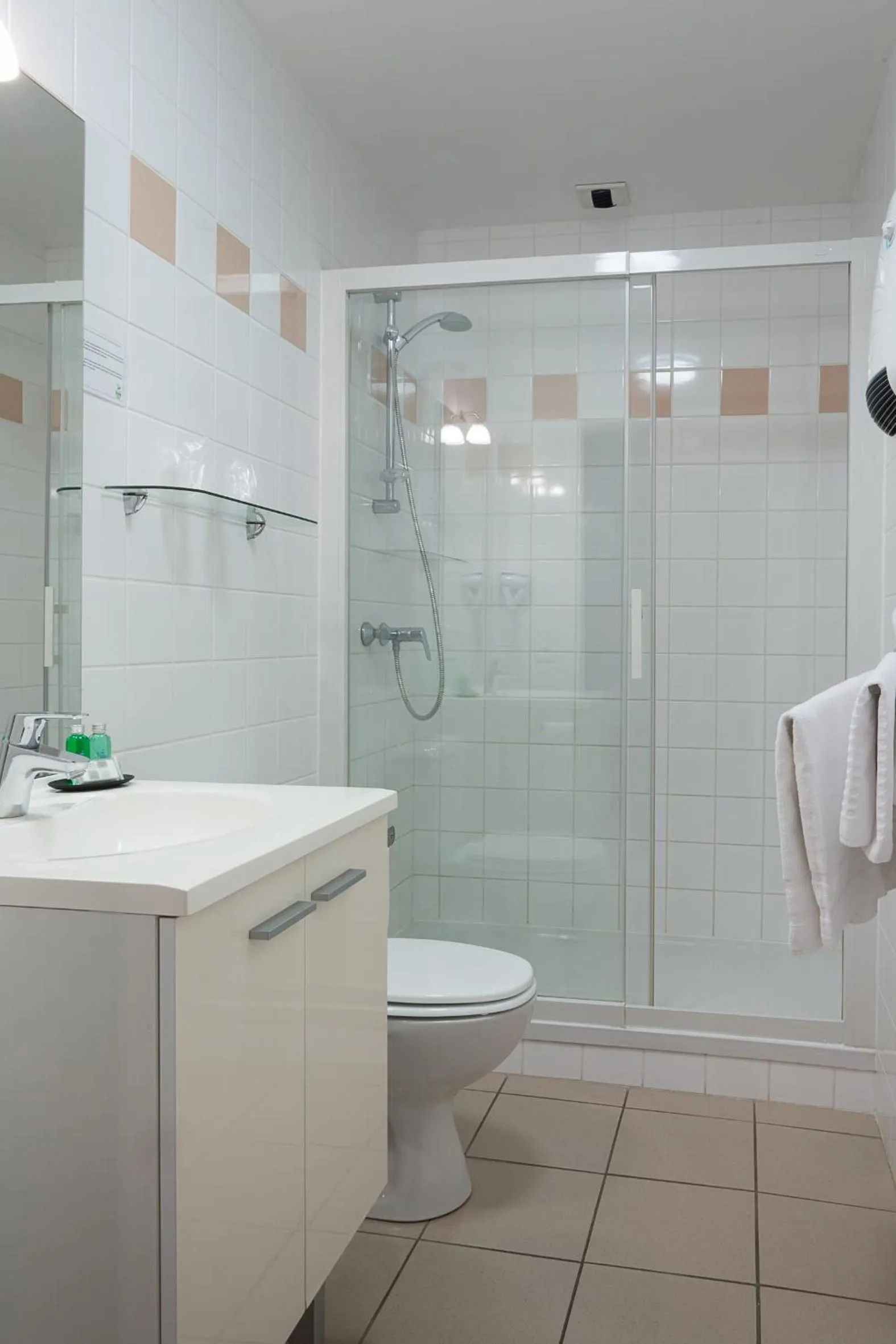 Bathroom in Hôtel de la Plage