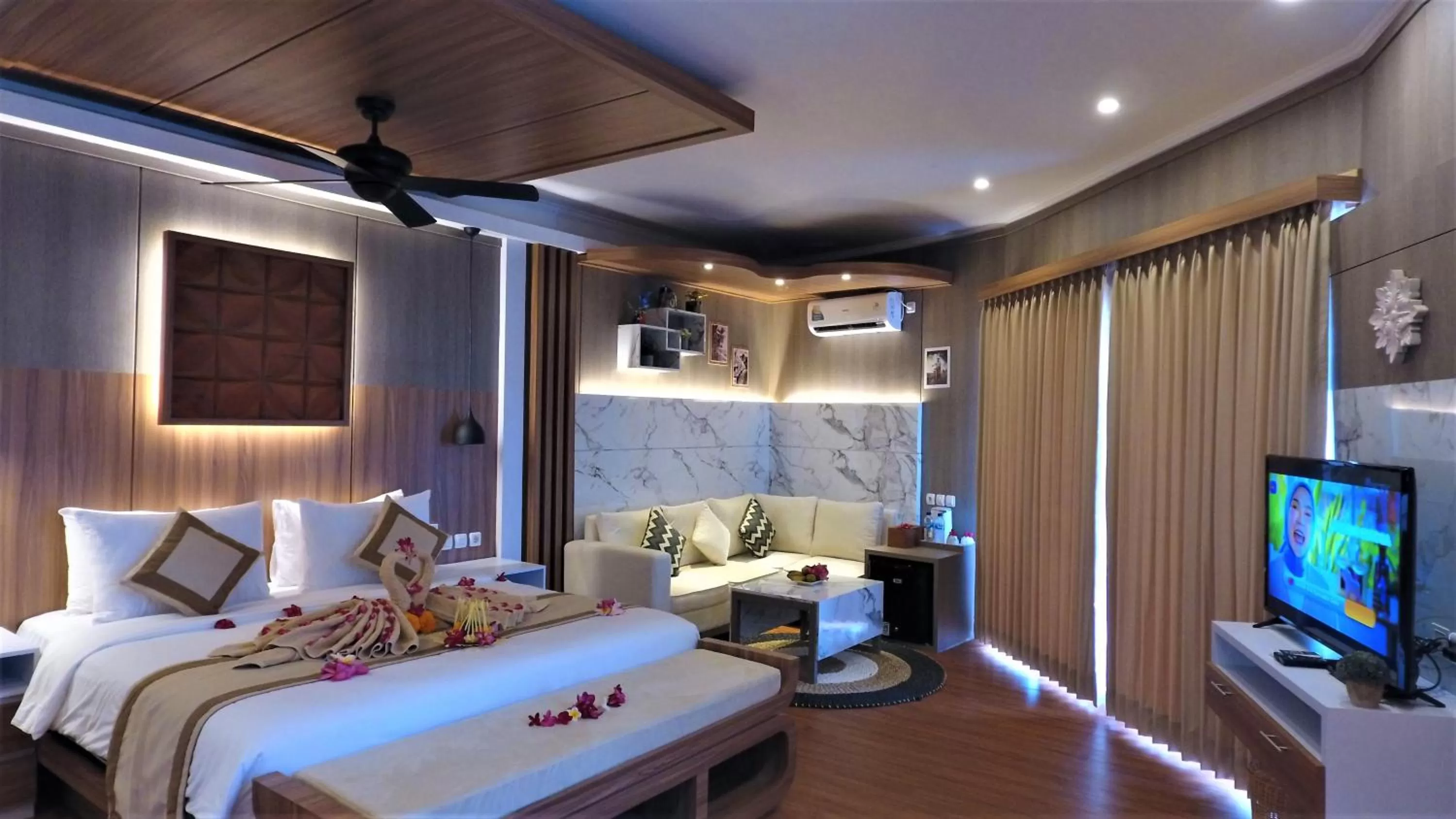 TV and multimedia, Bed in SUITE OCEAN BLUE