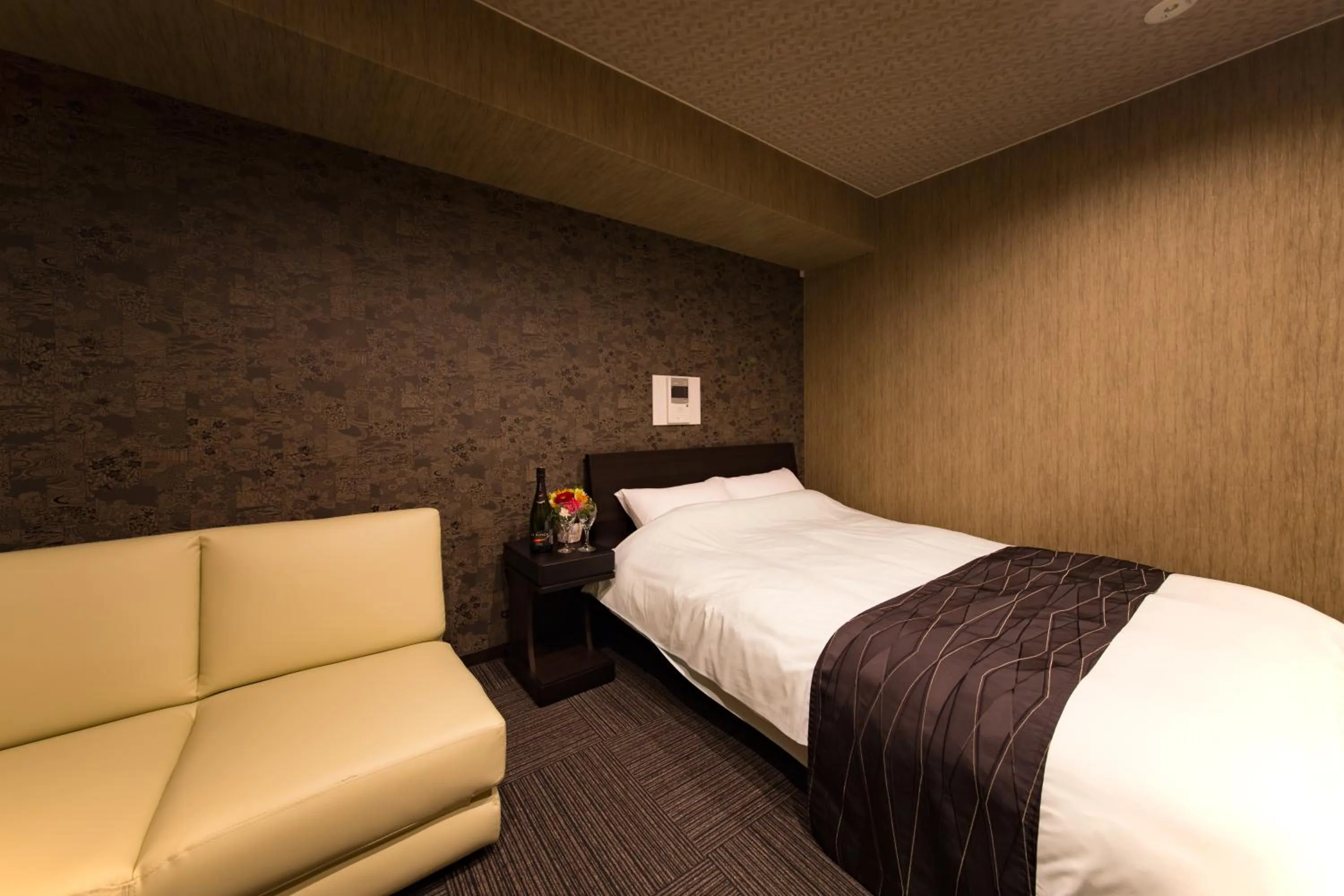 Bedroom, Bed in Hotel CoCoDe Plus