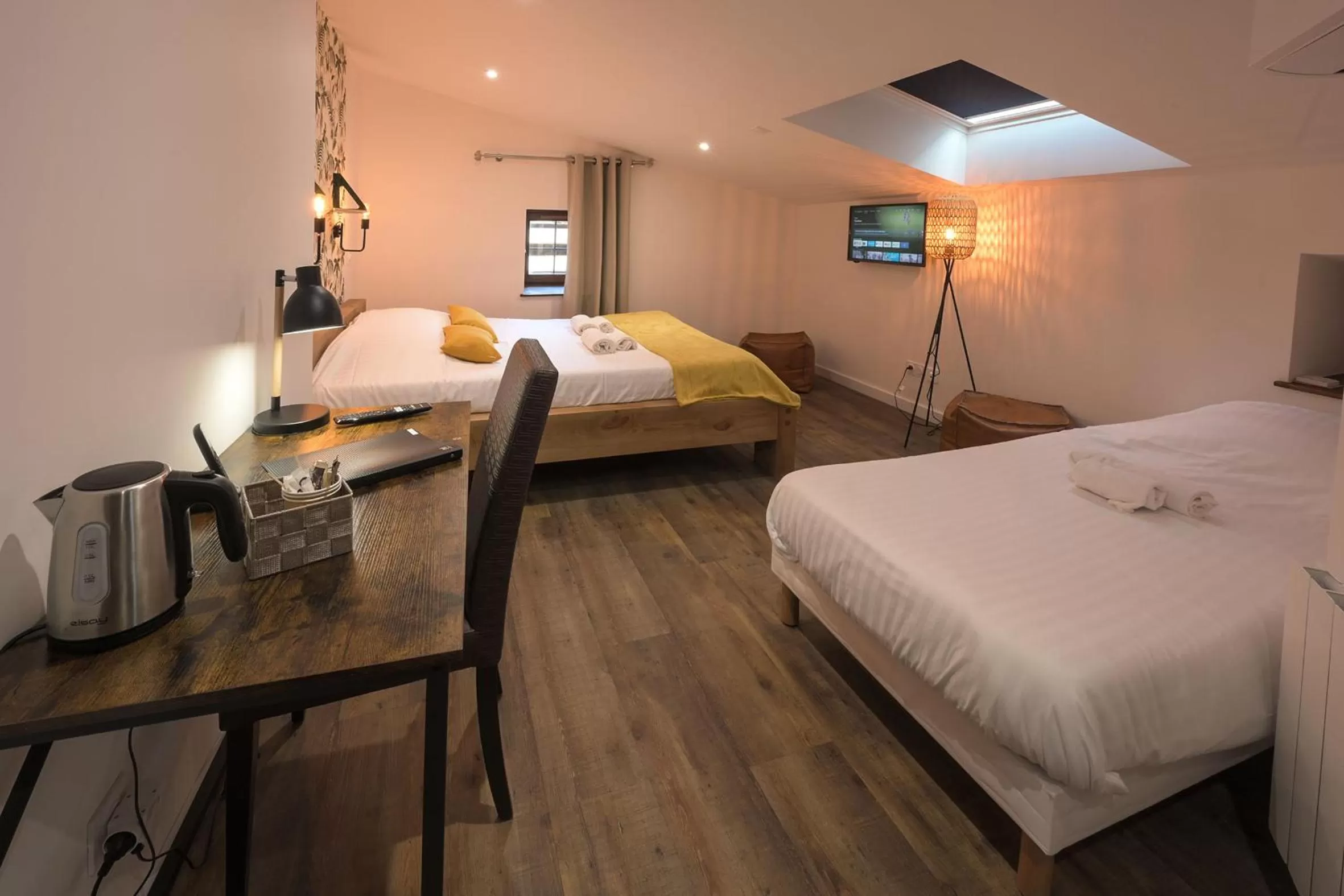 Bed in Hotel De La Croisée