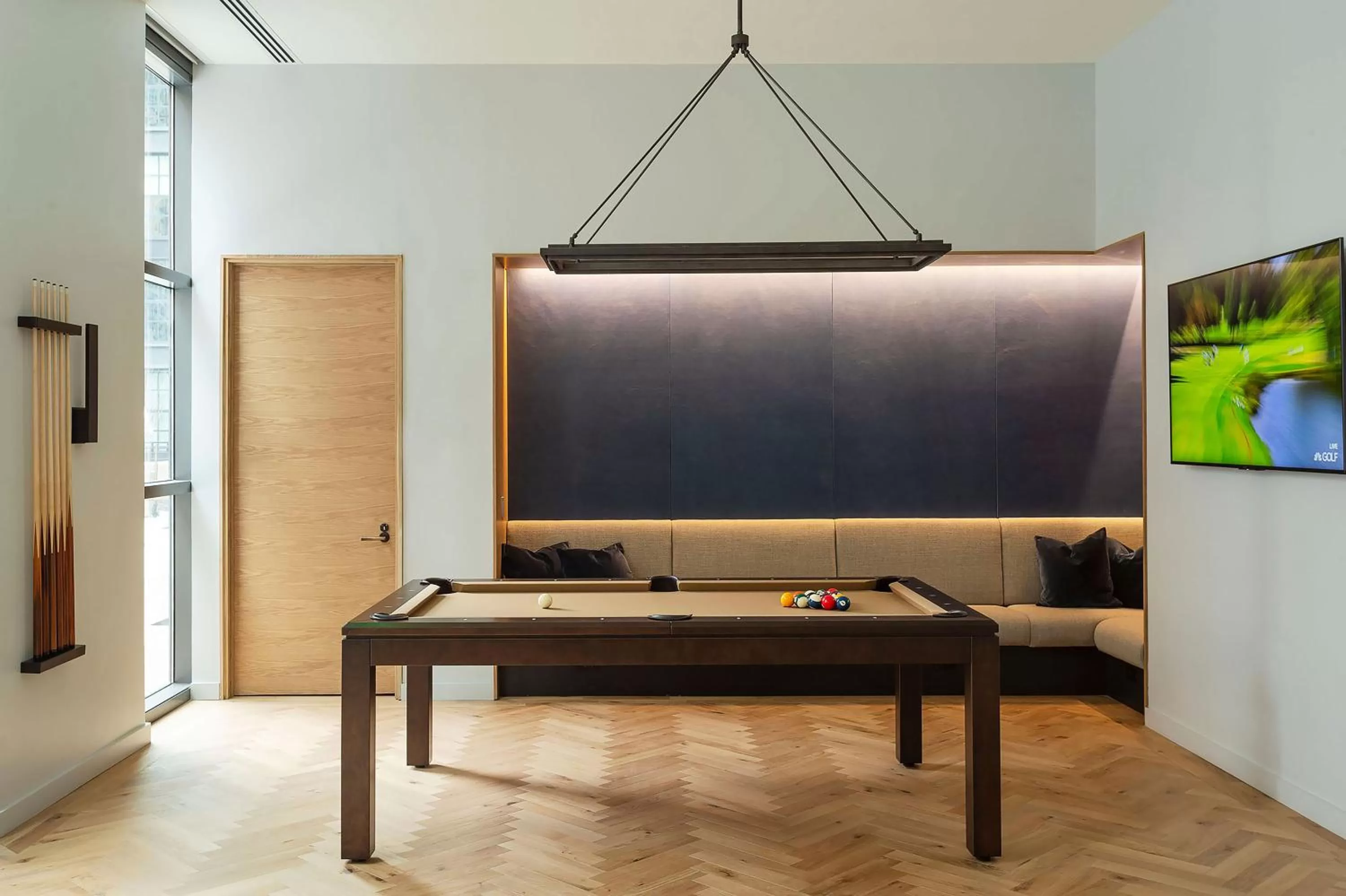 Communal lounge/ TV room in ROOST East Market