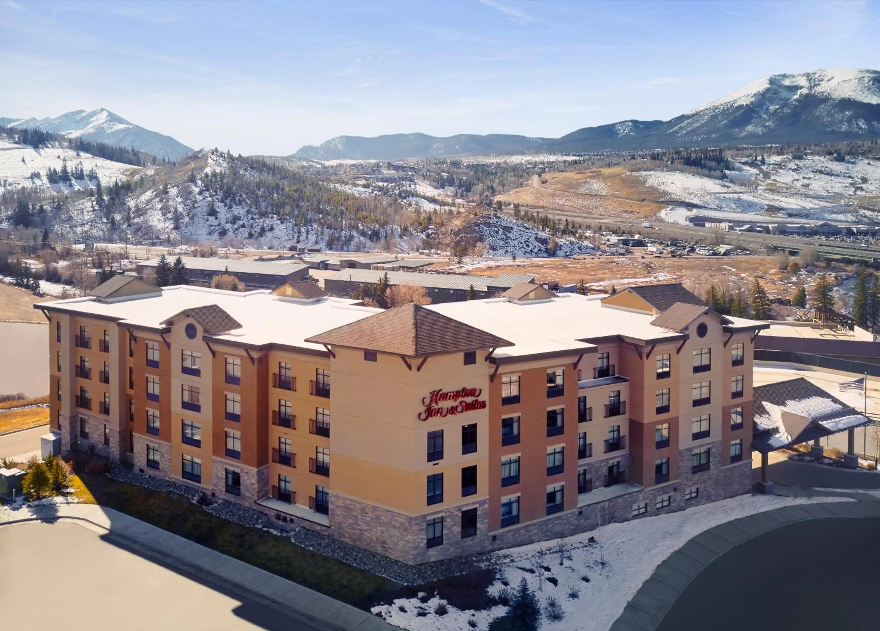 Property building in Hampton Inn & Suites Silverthorne