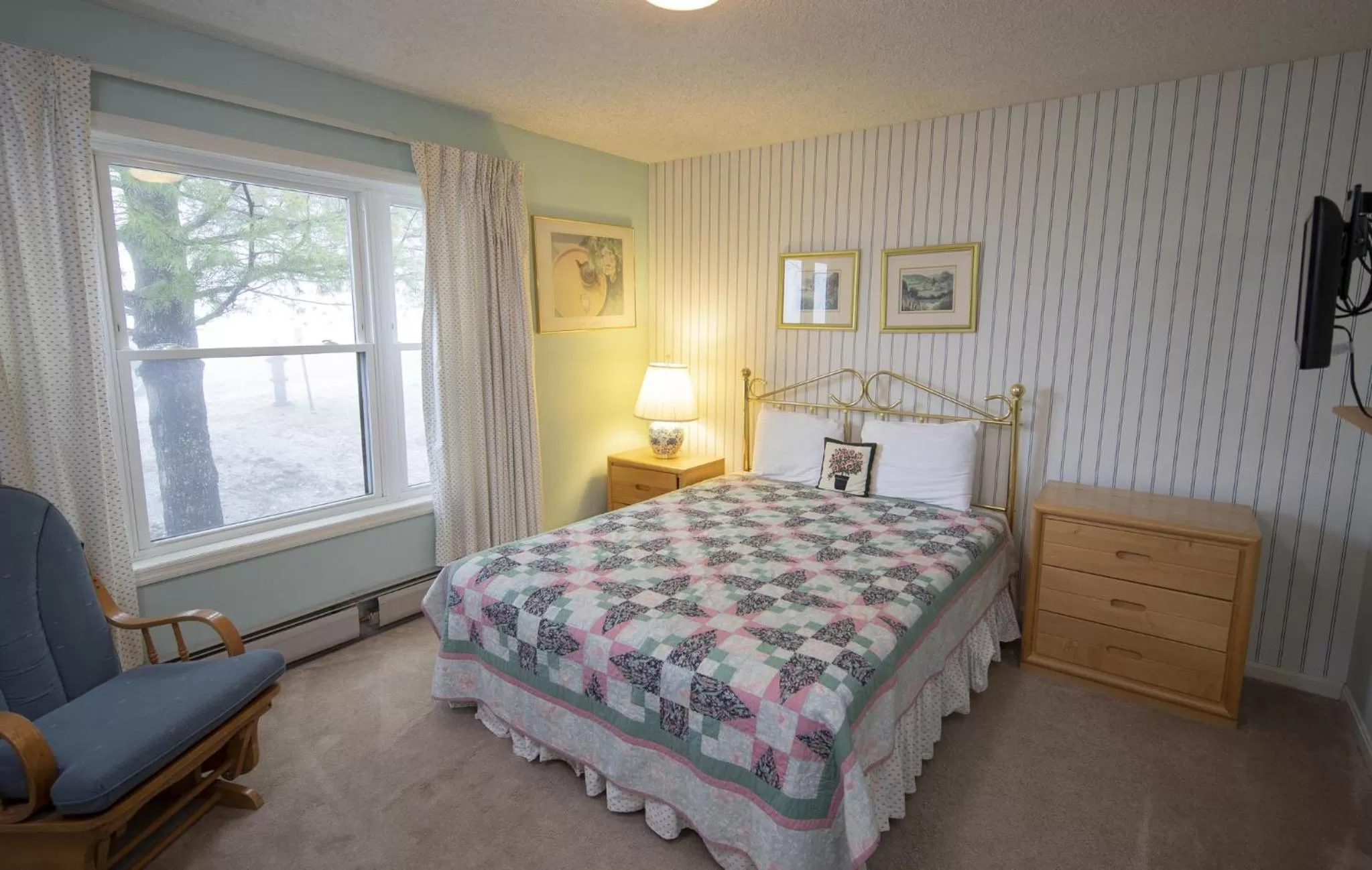 Photo of the whole room, Bed in Winterplace at Okemo, A Vail Resorts Property