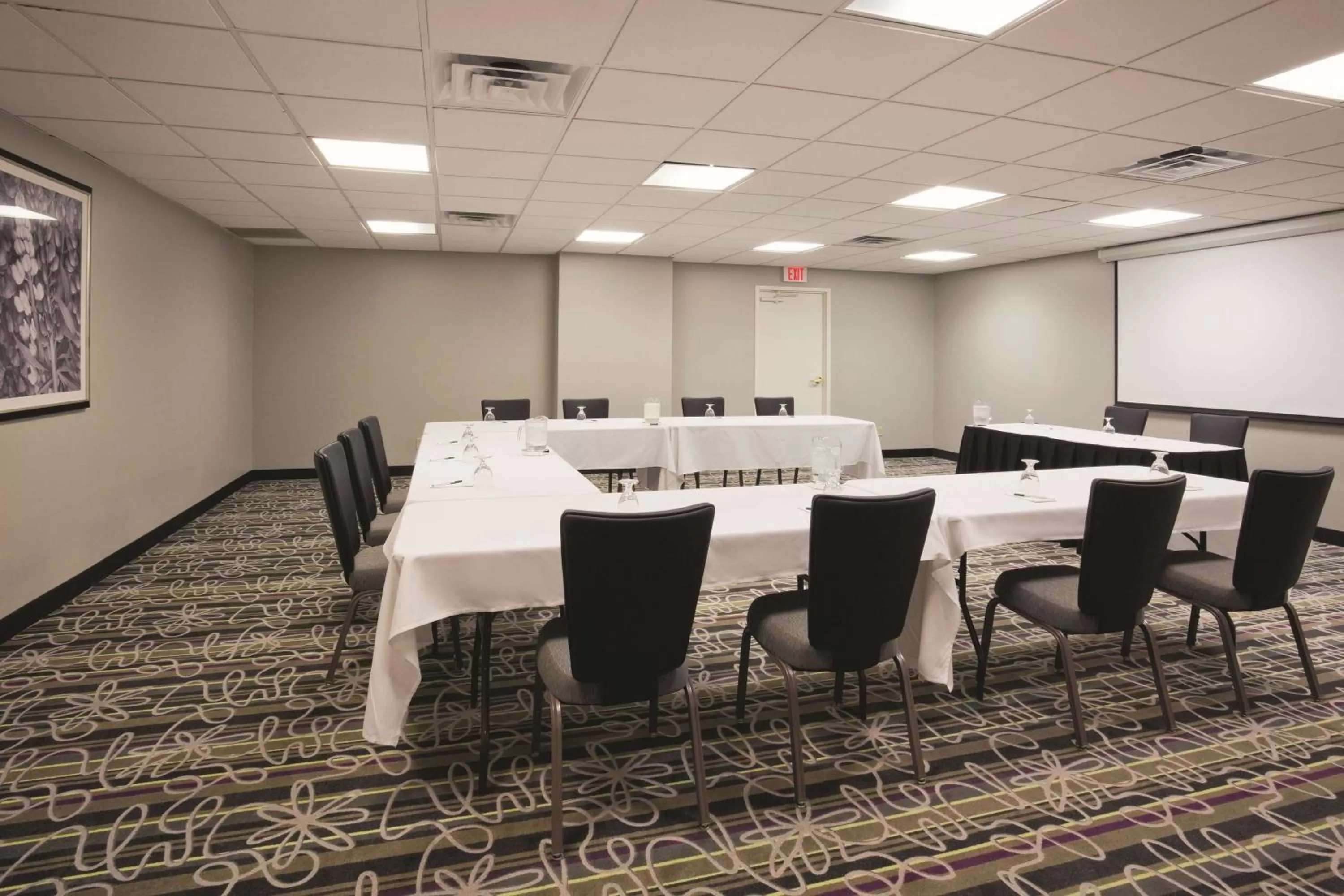 On site in La Quinta by Wyndham Minneapolis Bloomington W - FREE AIRPORT SHUTTLE