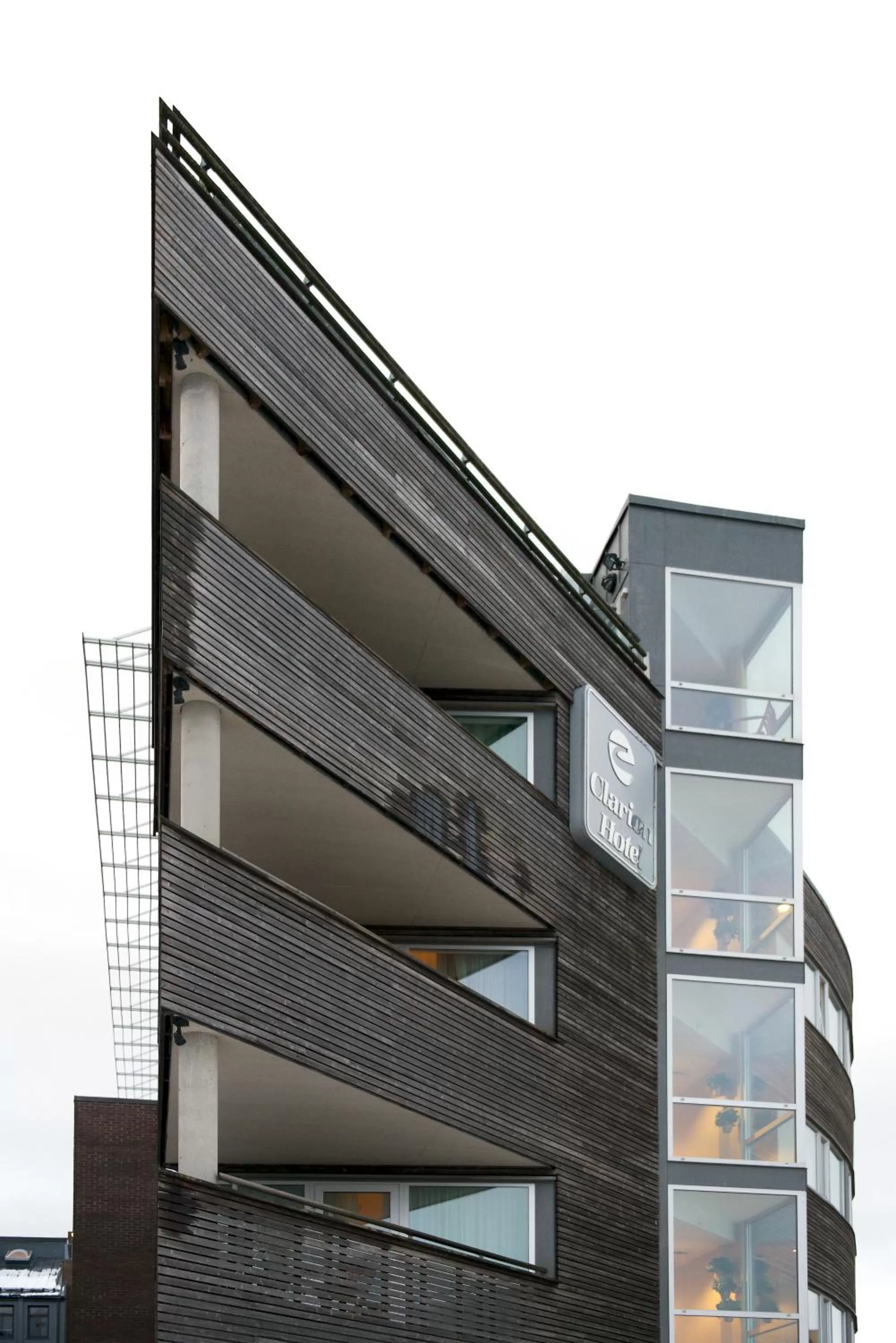 Property building in Home Hotel Aurora