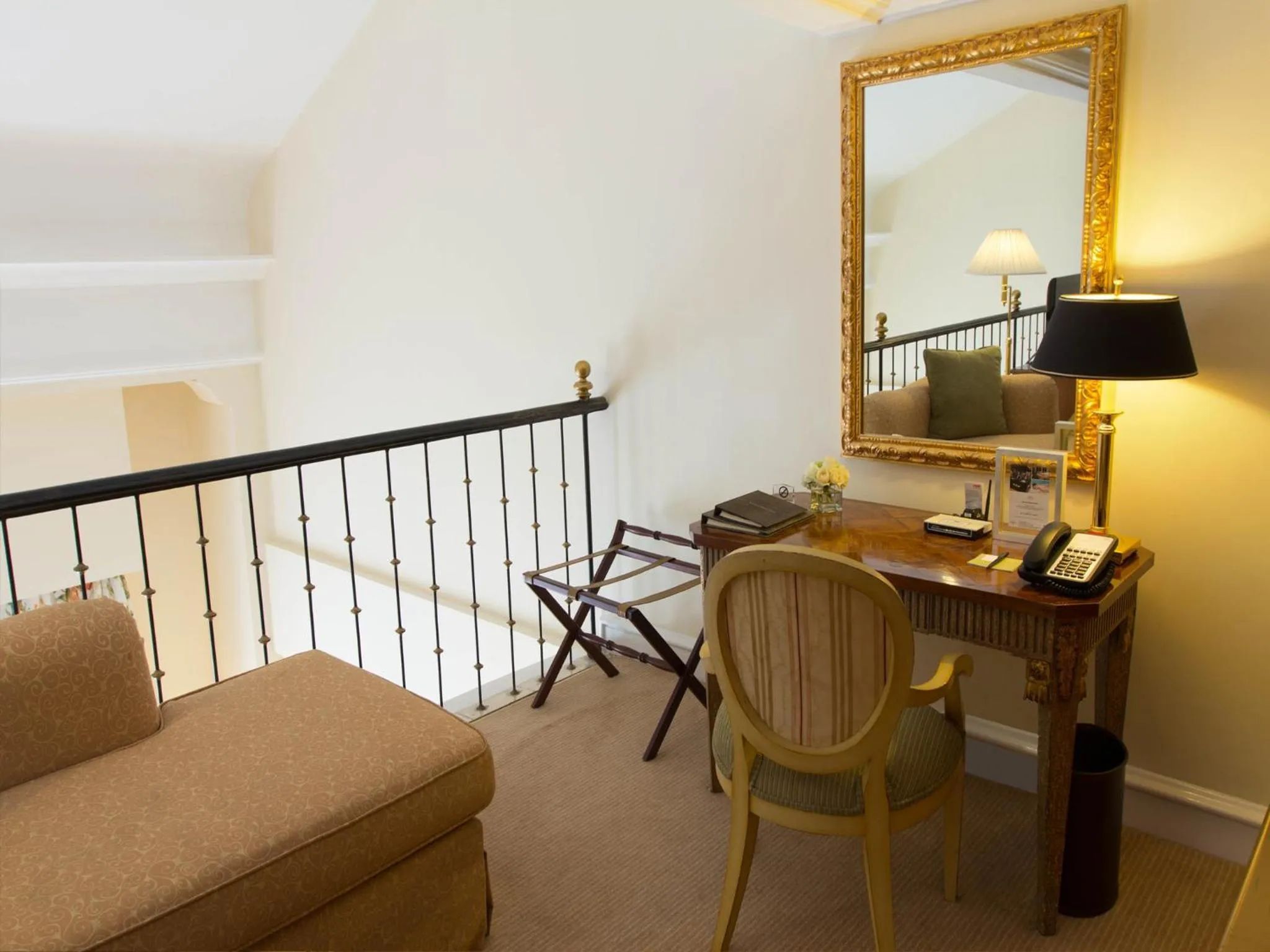 Seating area in Hotel Gran Mahakam