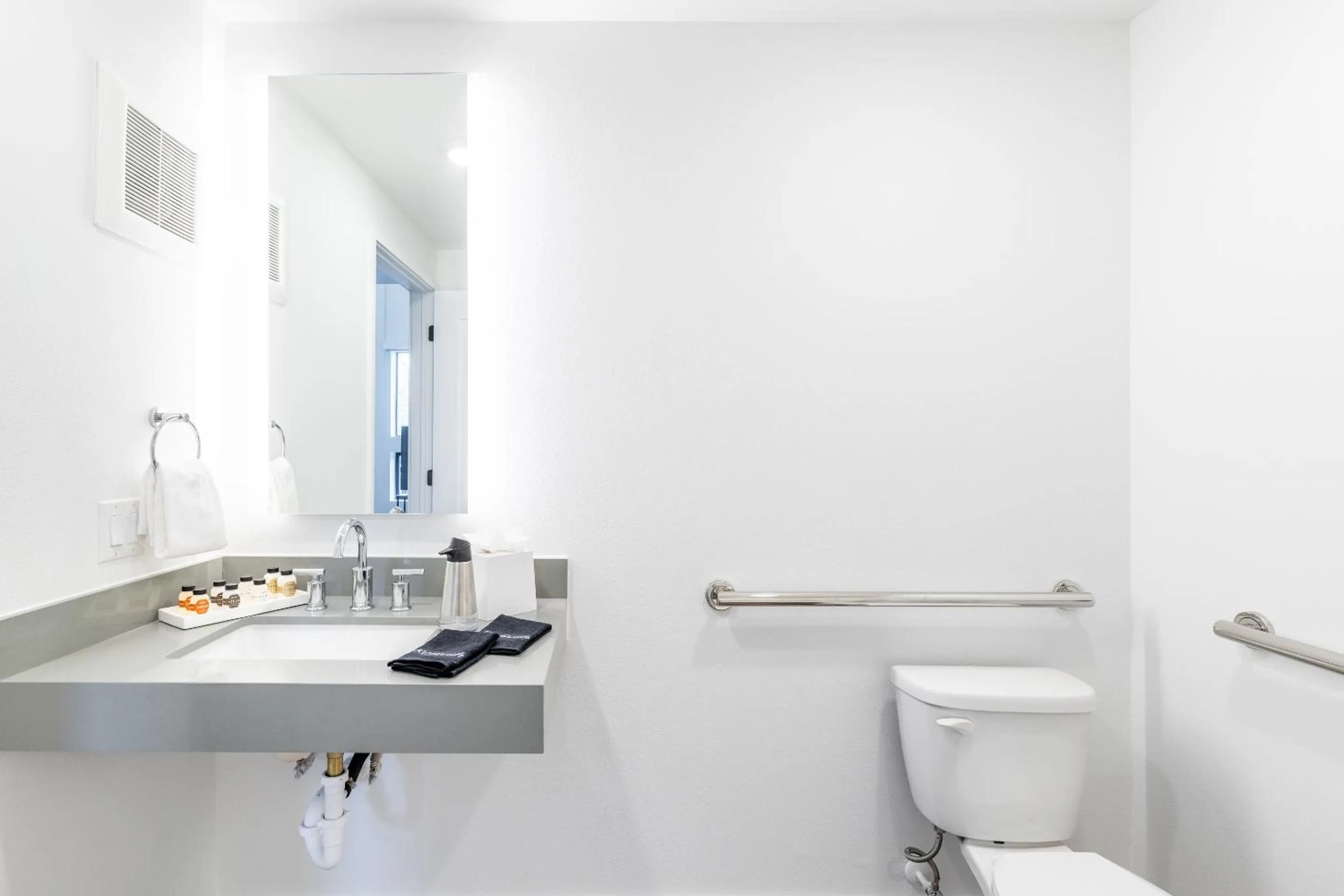 Bathroom in Mint House at The Hatchery - Austin