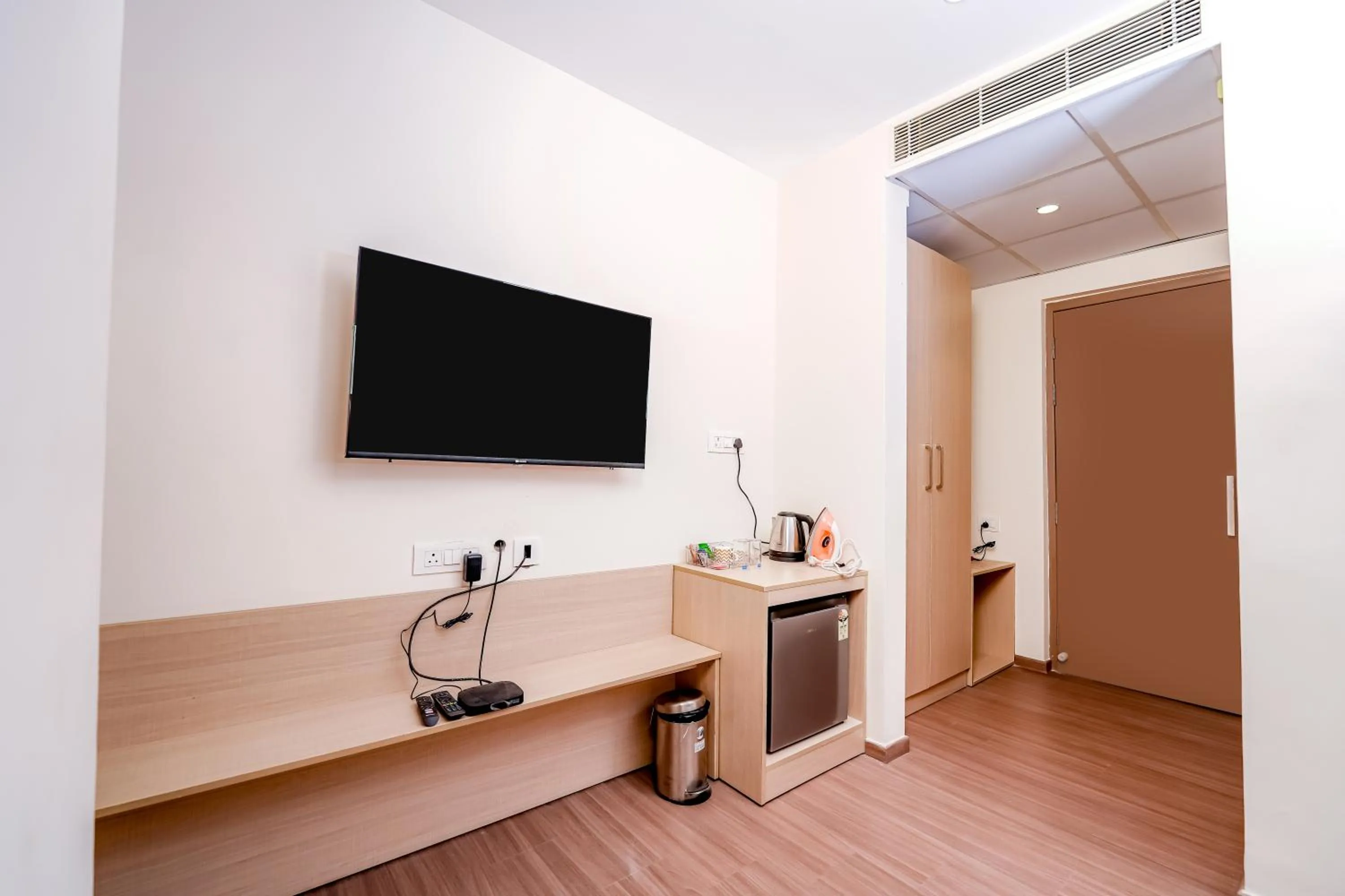 TV and multimedia in Casa Hotel & Suites, Gachibowli, Hyderabad