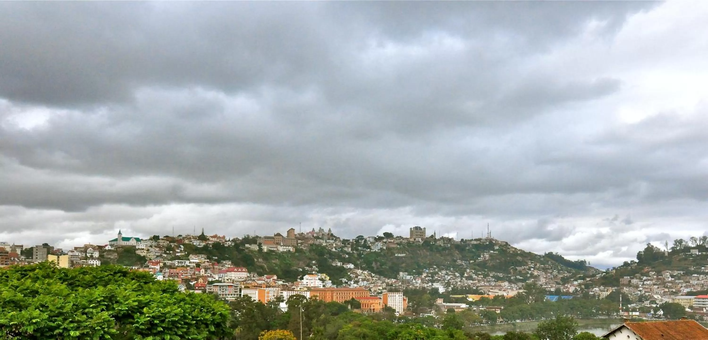 Lake view, Neighborhood in Rova Hotel