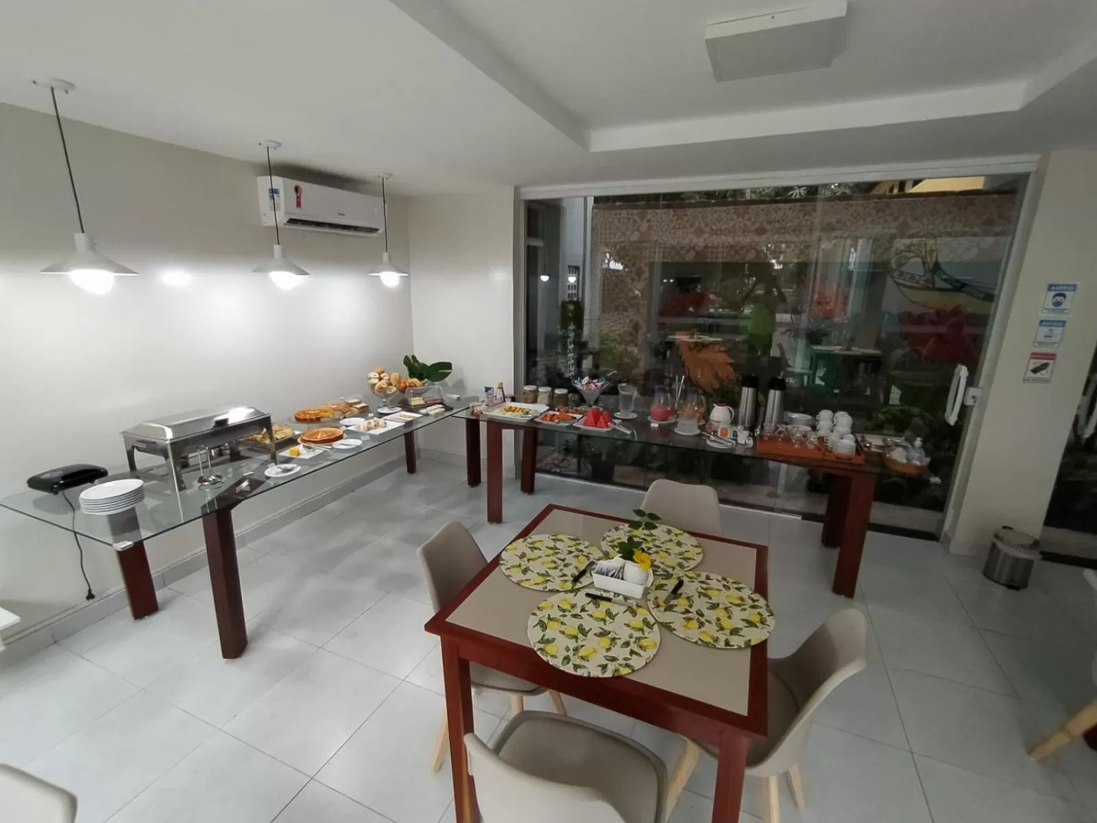 Restaurant/Places to Eat in Hotel Aveiro