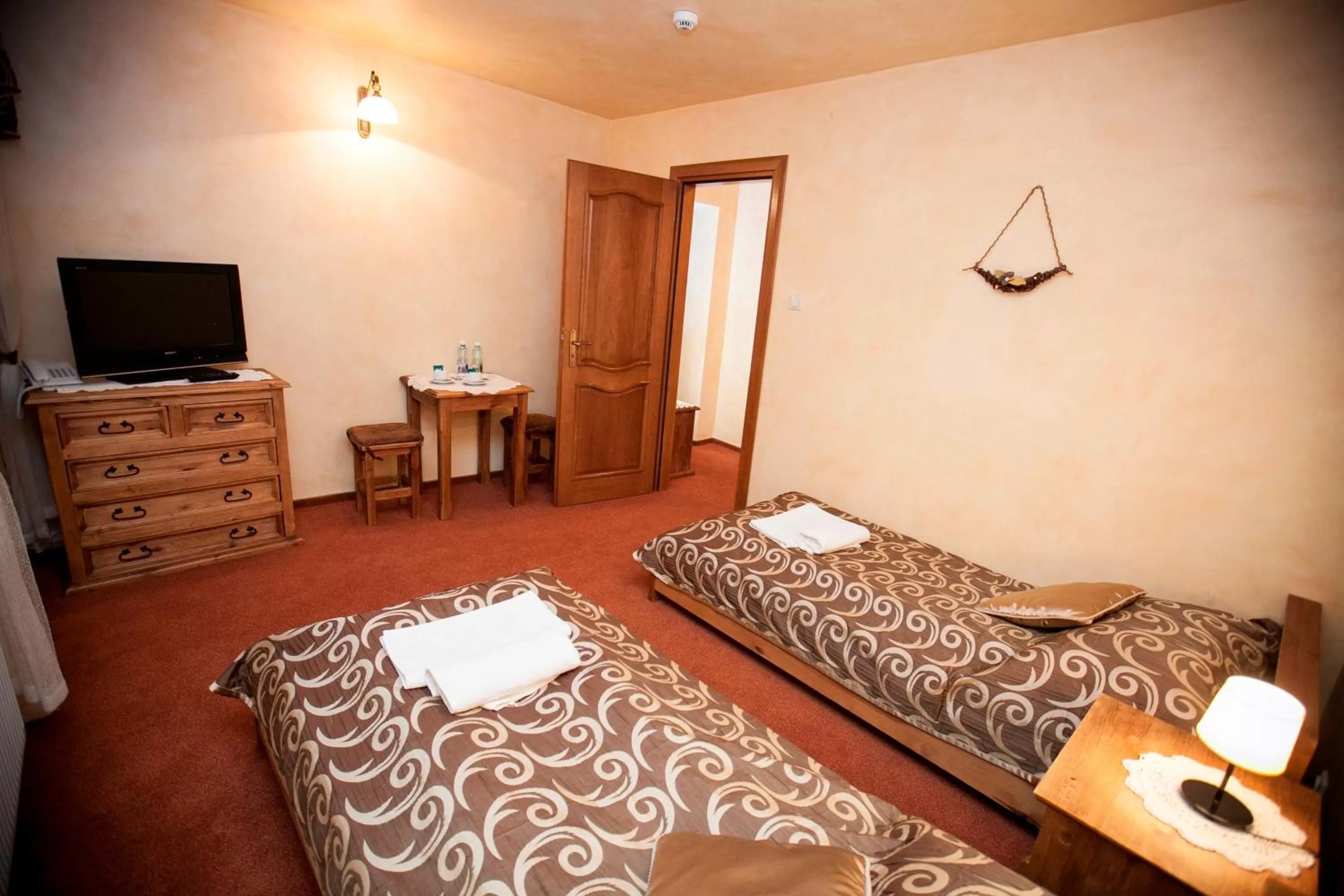 Photo of the whole room, Bed in Hotel Dwór Karolówka