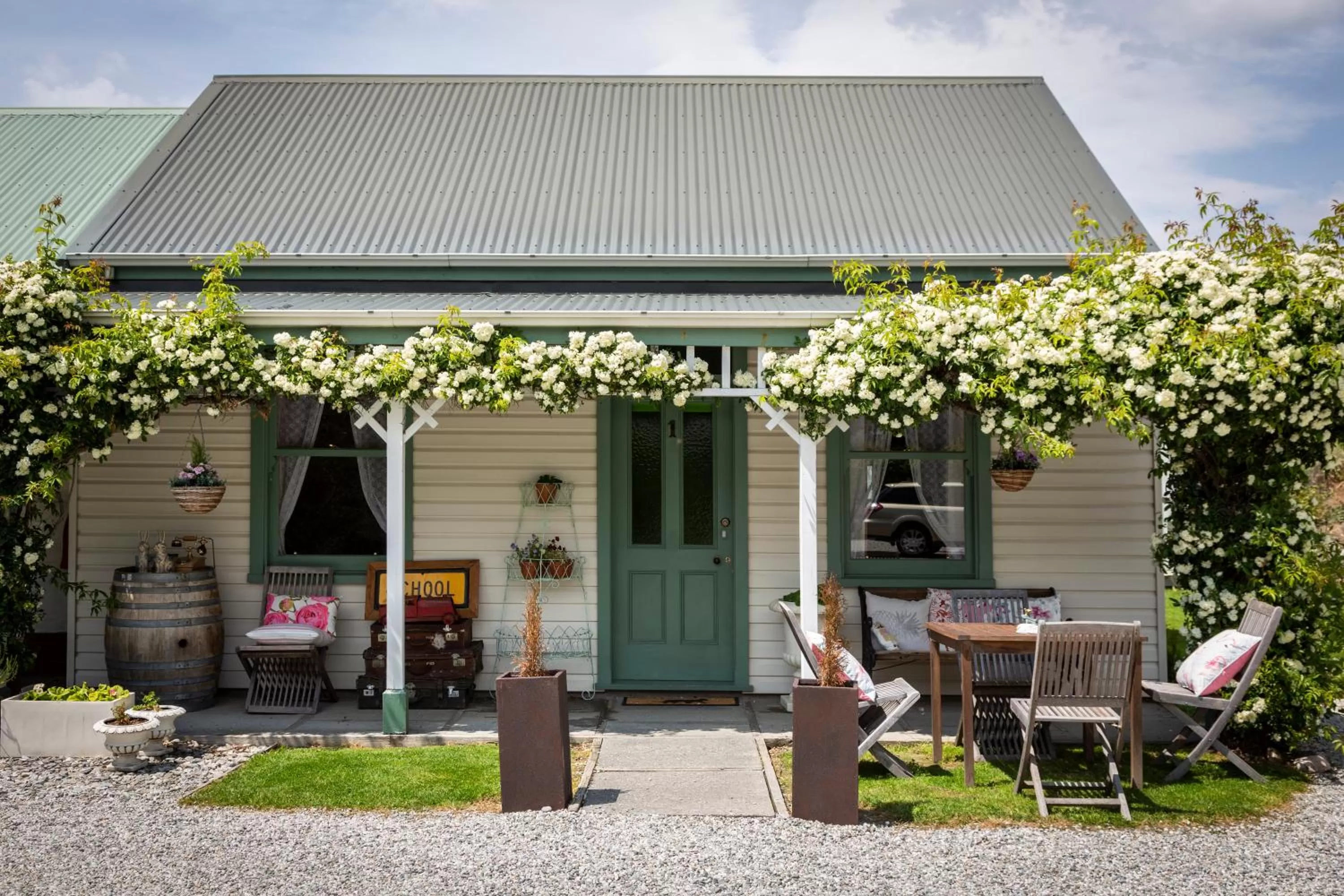 Settlers Cottage Motel