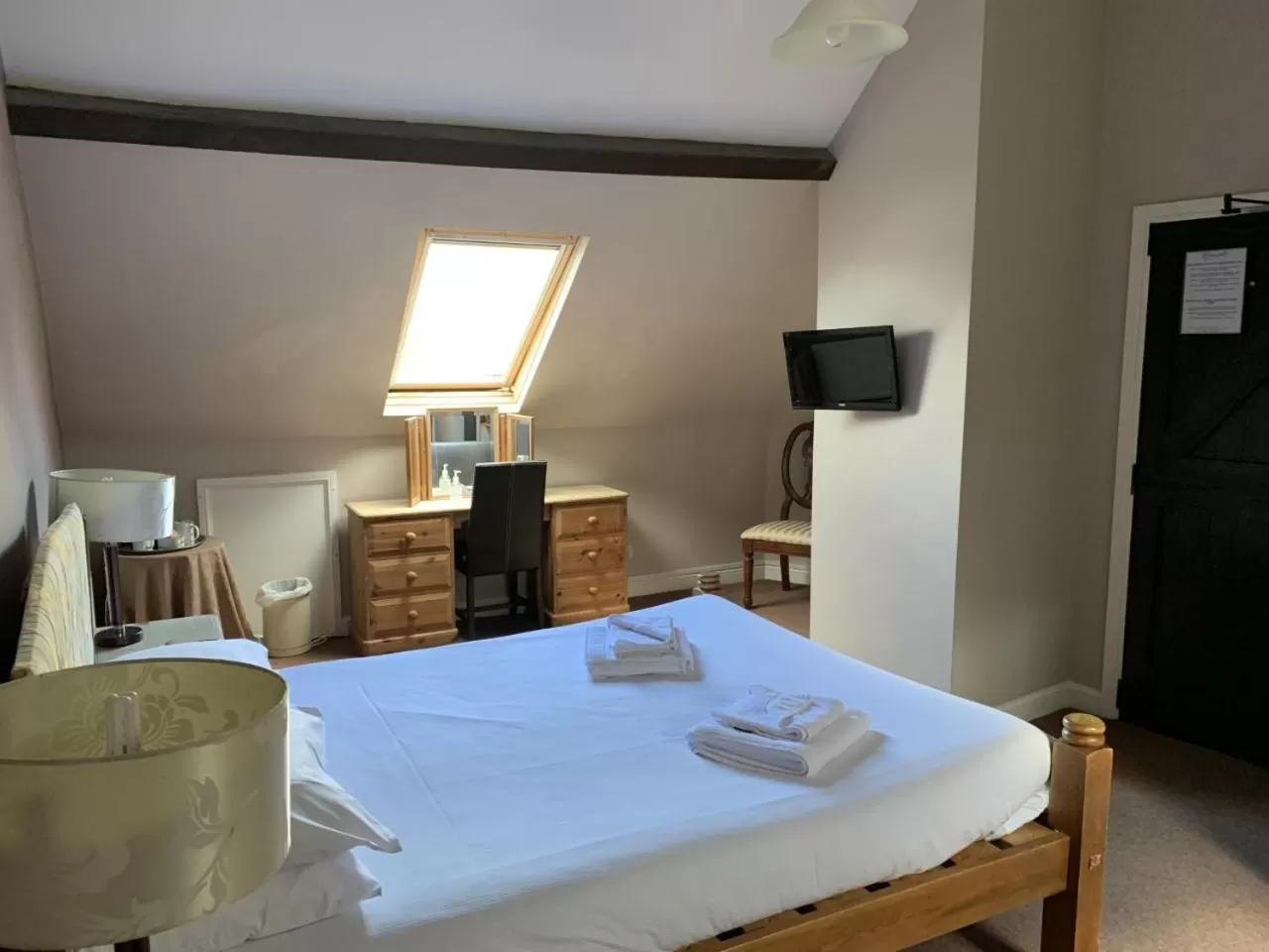 King Room in Cromwell Arms