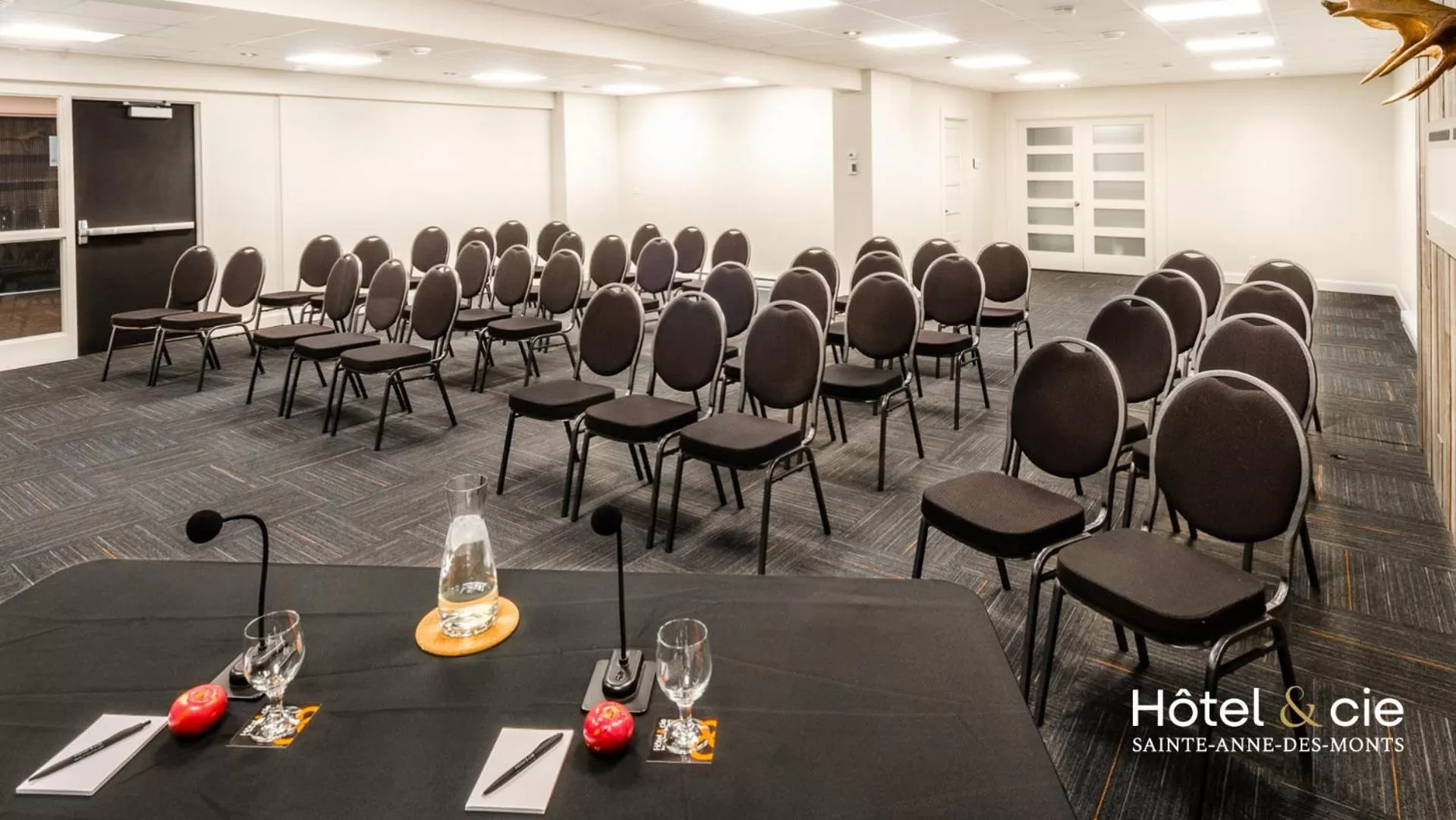 Meeting/conference room in Hôtel & cie