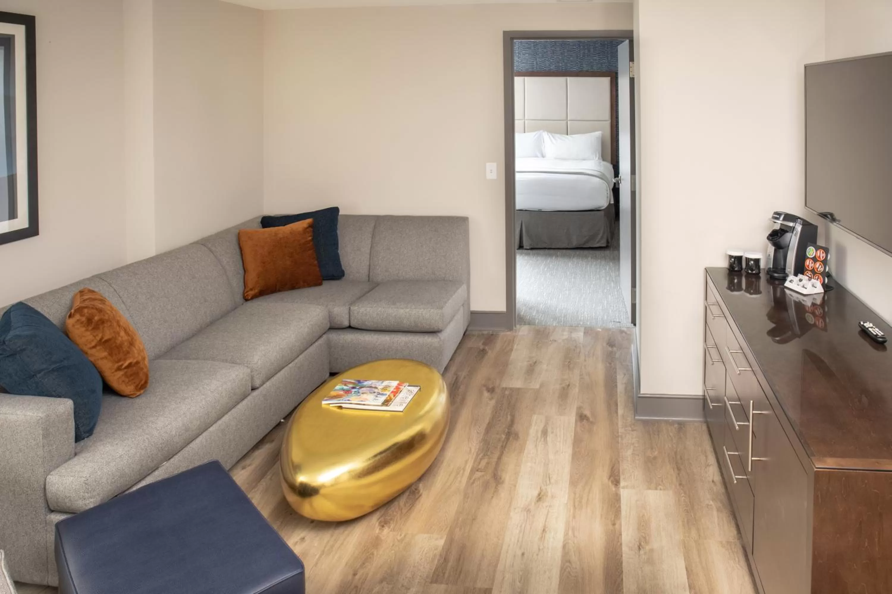 Living room in Haywood Park Hotel, an Ascend Collection Hotel