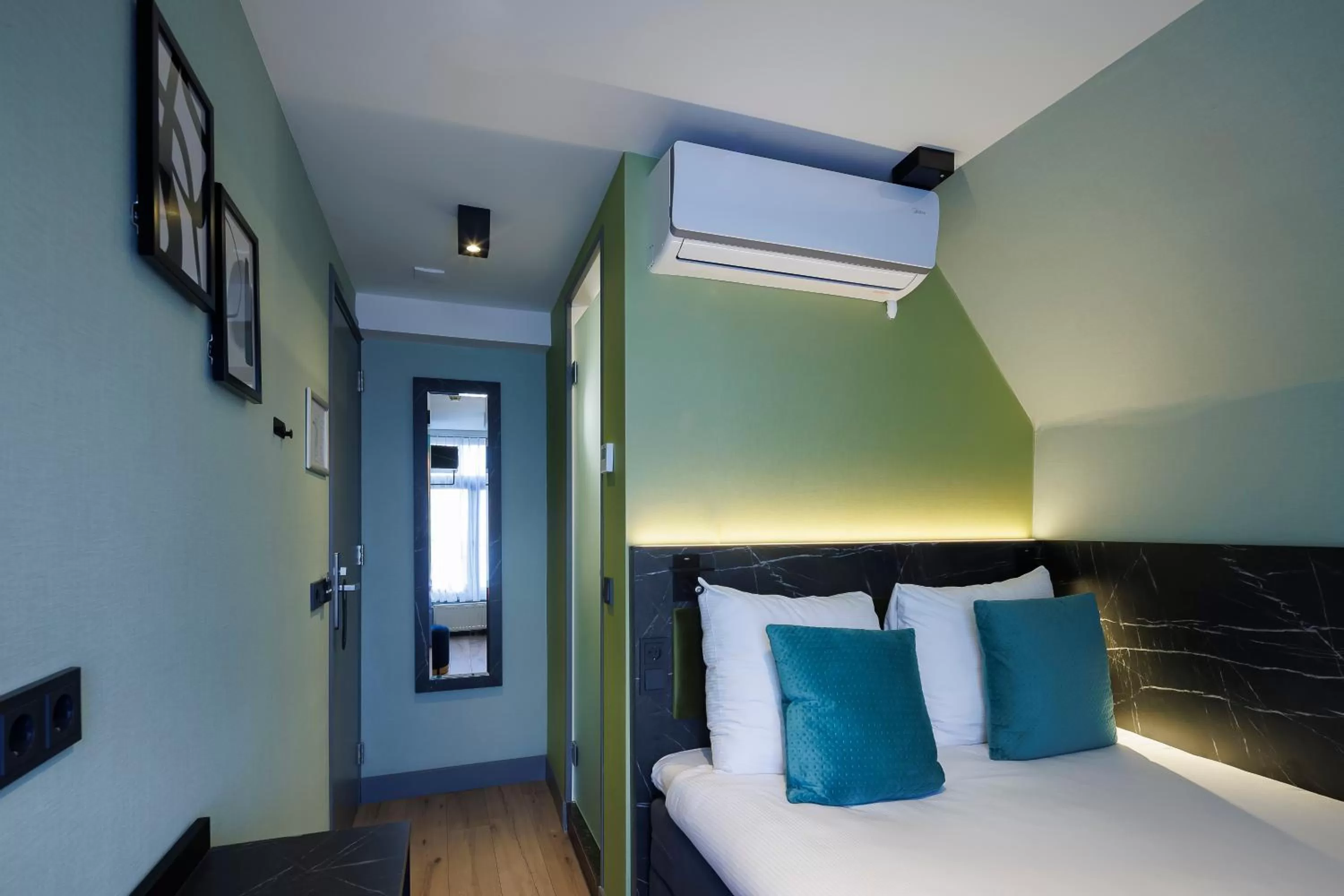 Bed in Ciao Papa Hotel Amsterdam Central Station