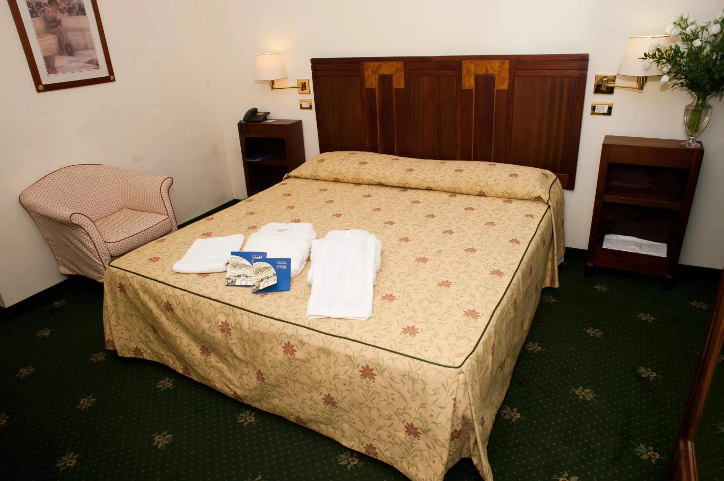 Bed in Hotel Candiani