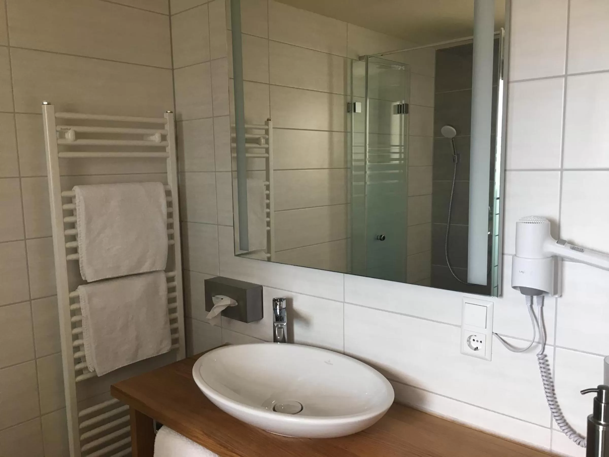 Bathroom in Gasthof zum Ochsen