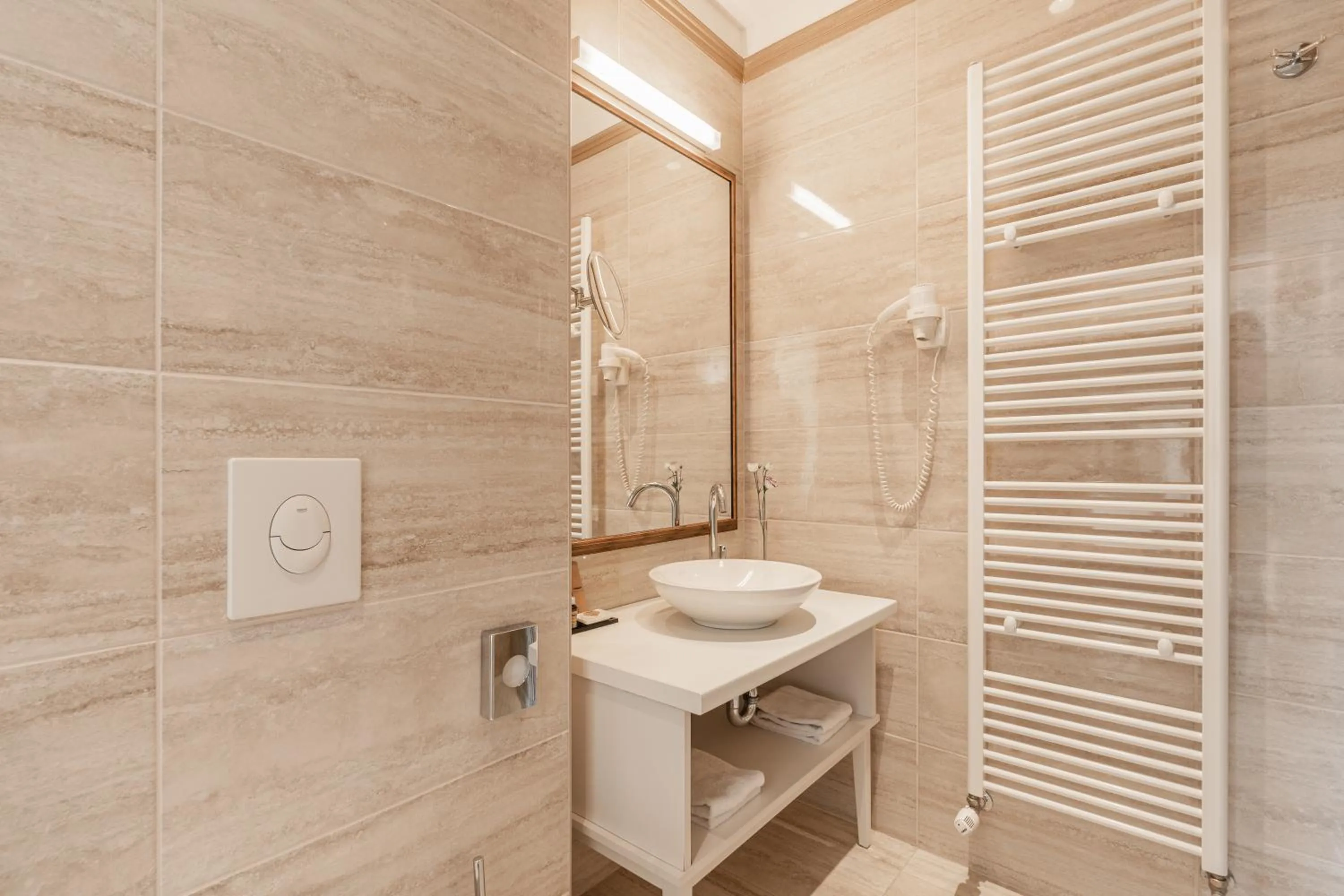 Bathroom in Hotel Bellevue - by Liburnia Hotels & Villas