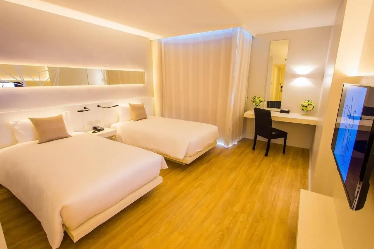 Deluxe Twin Room in Crystal Hotel Hat Yai Deluxe Twin Room in Crystal Hotel Hat Yai