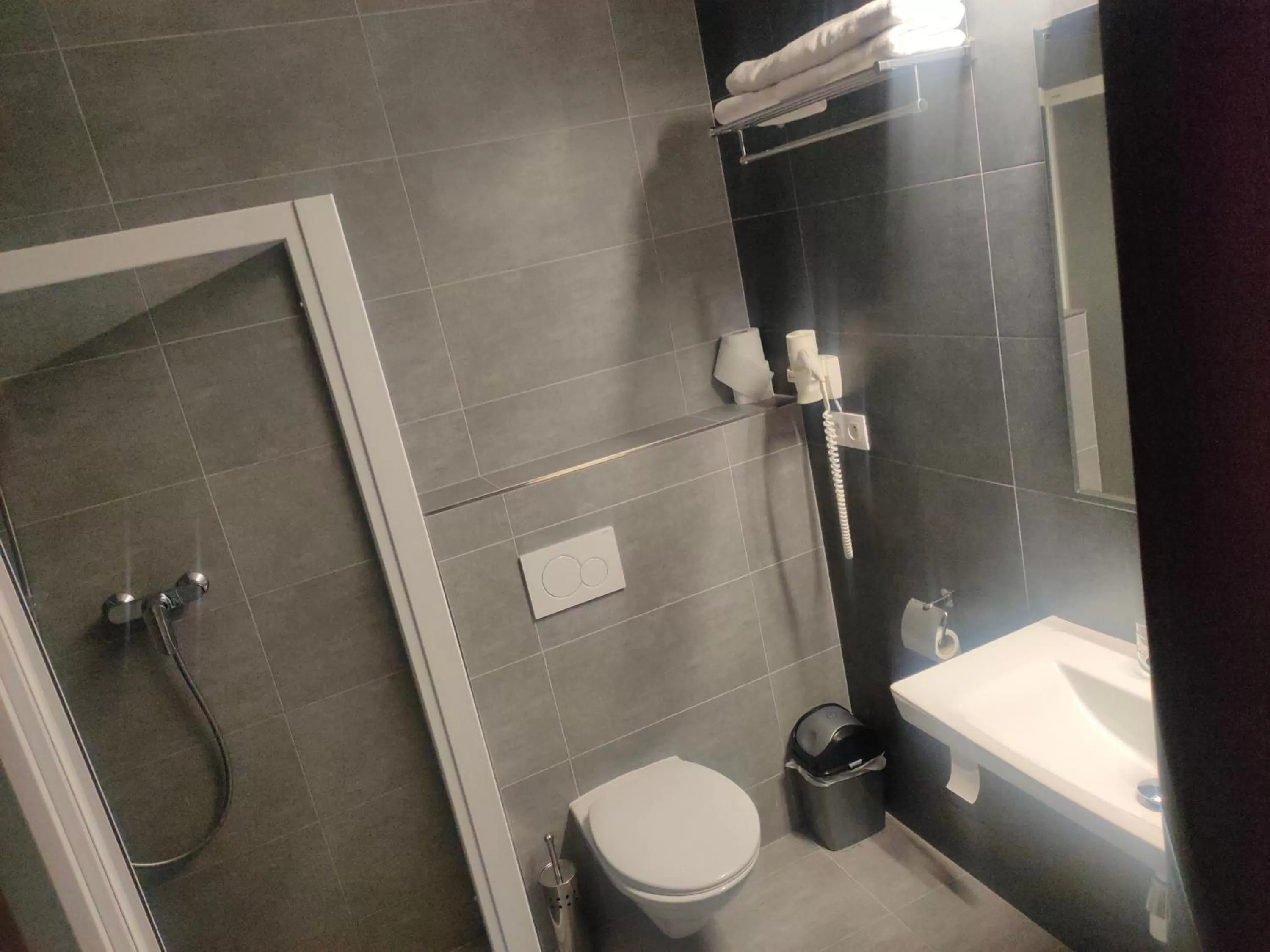 Bathroom in Sun-House Pension&Restaurant -ParkingFree-