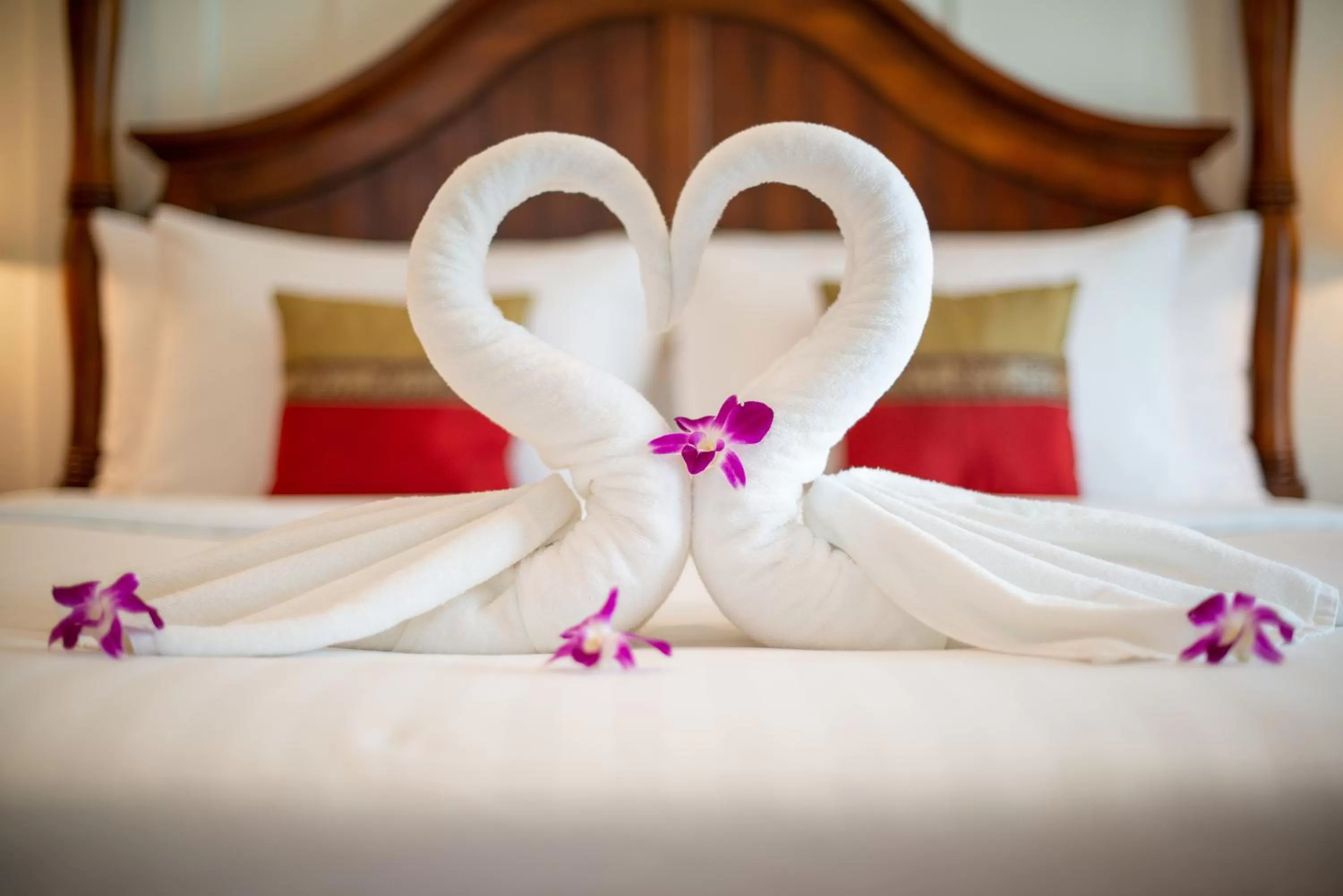 Bed in The Orchid House 153