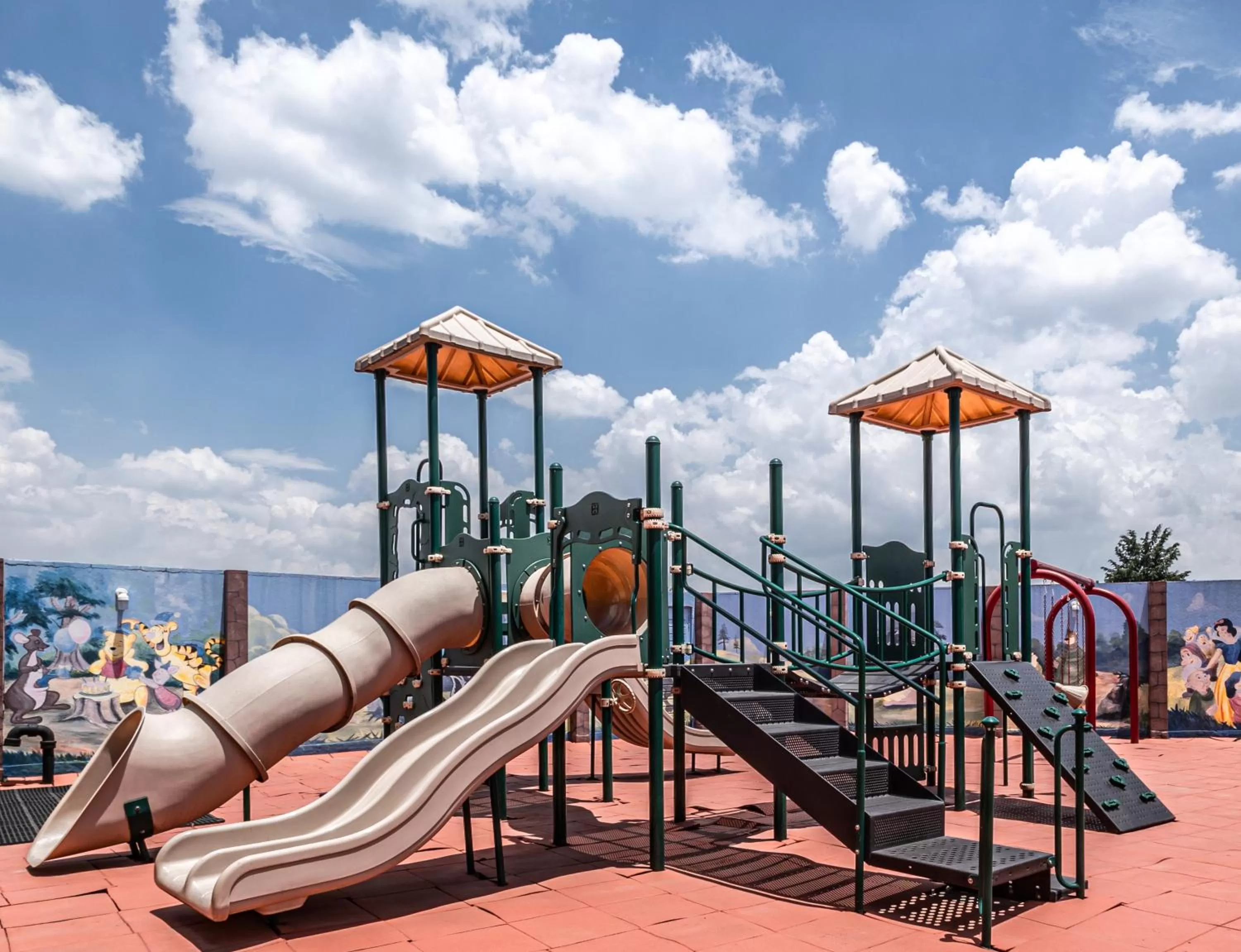 Children play ground in Suites Inn la Muralla Hotel & Spa