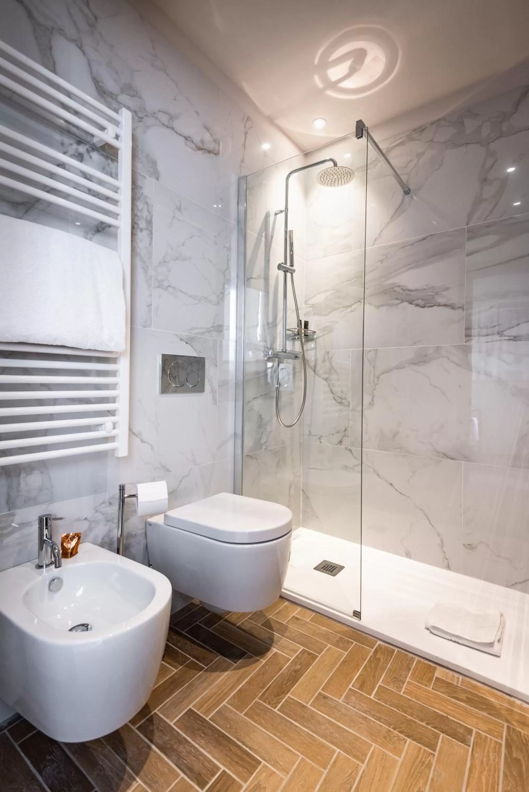 Shower in Corte Guelfa