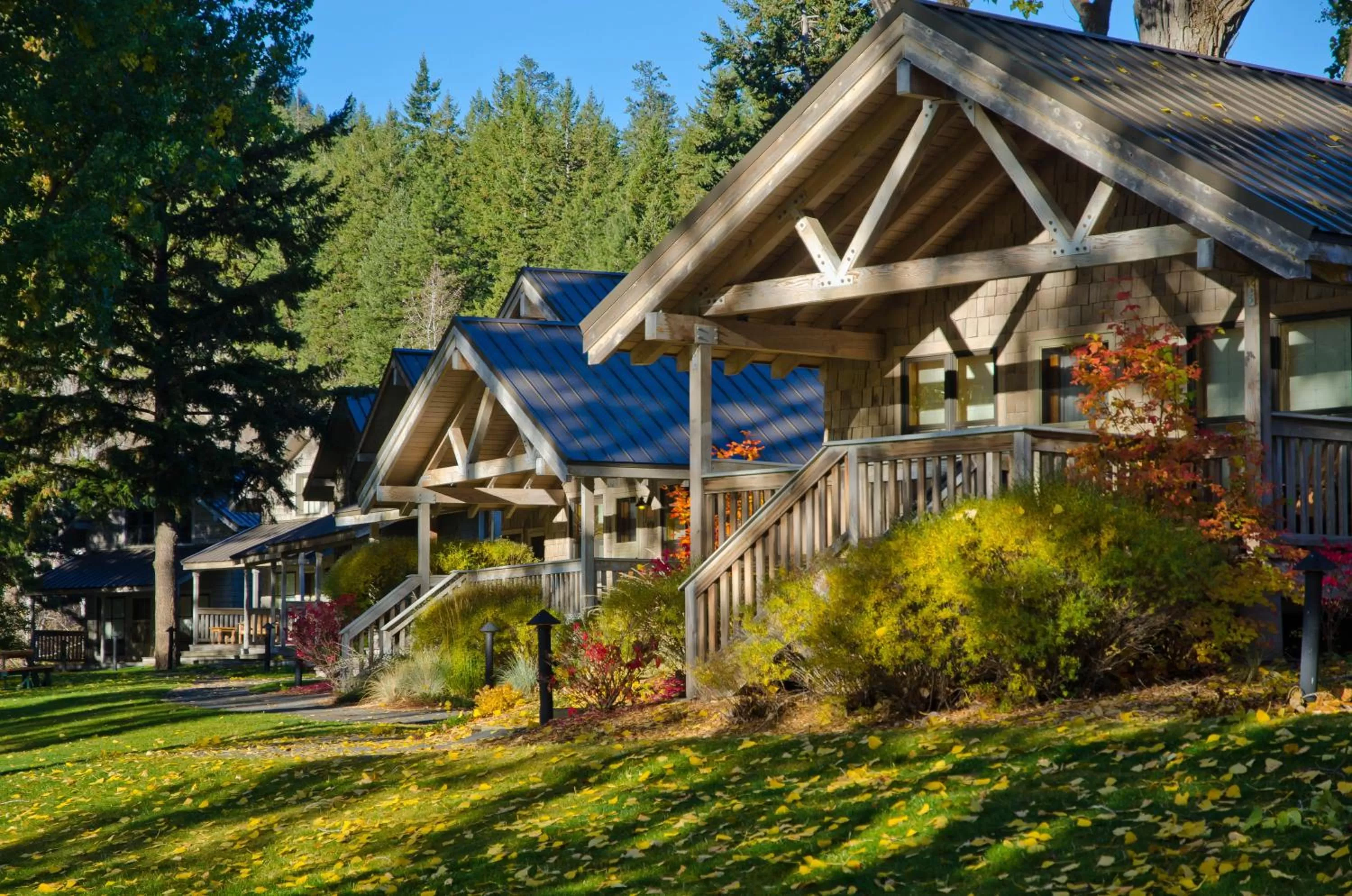 Property building in Sun Mountain Lodge