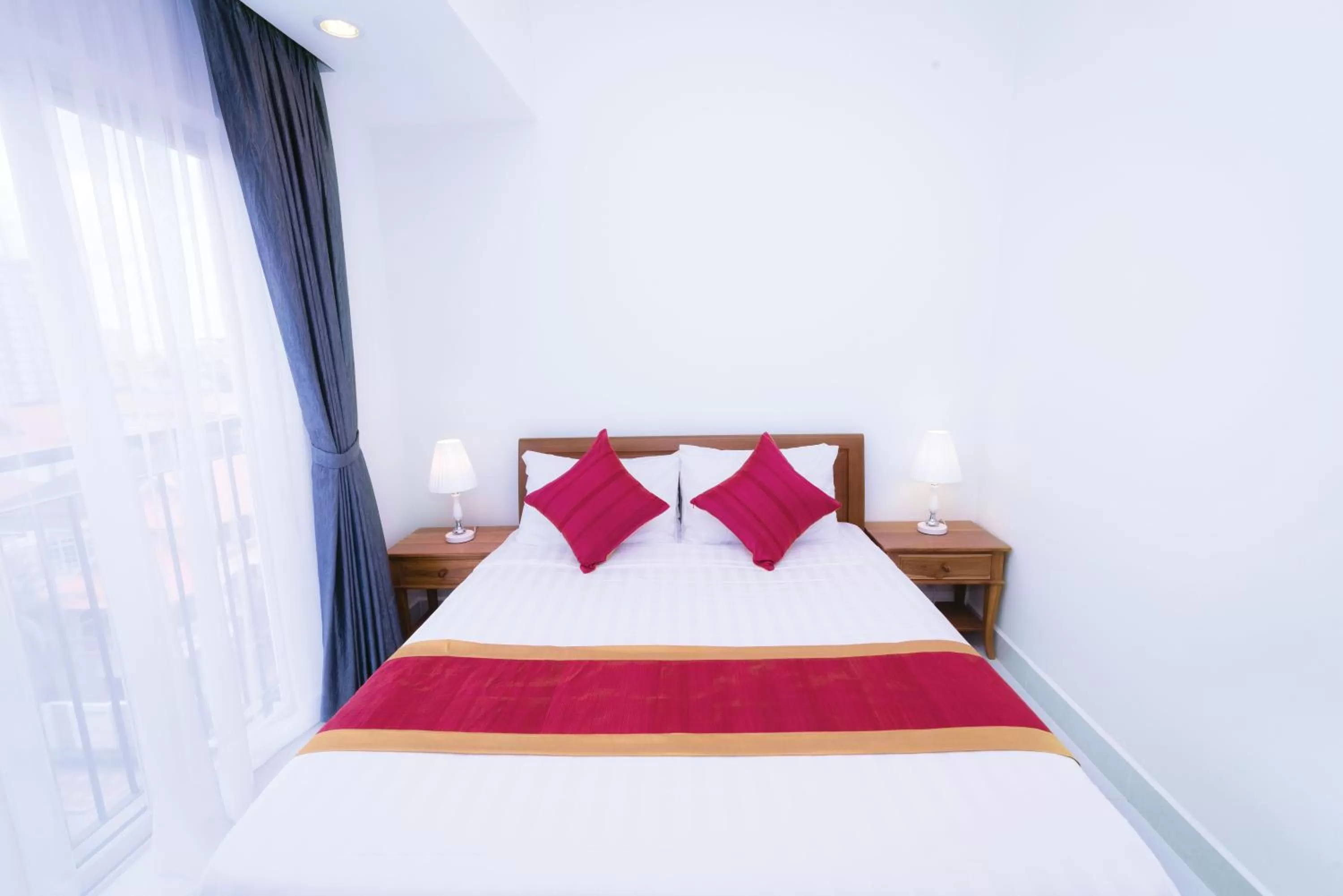 Bedroom, Bed in Sun Apartment