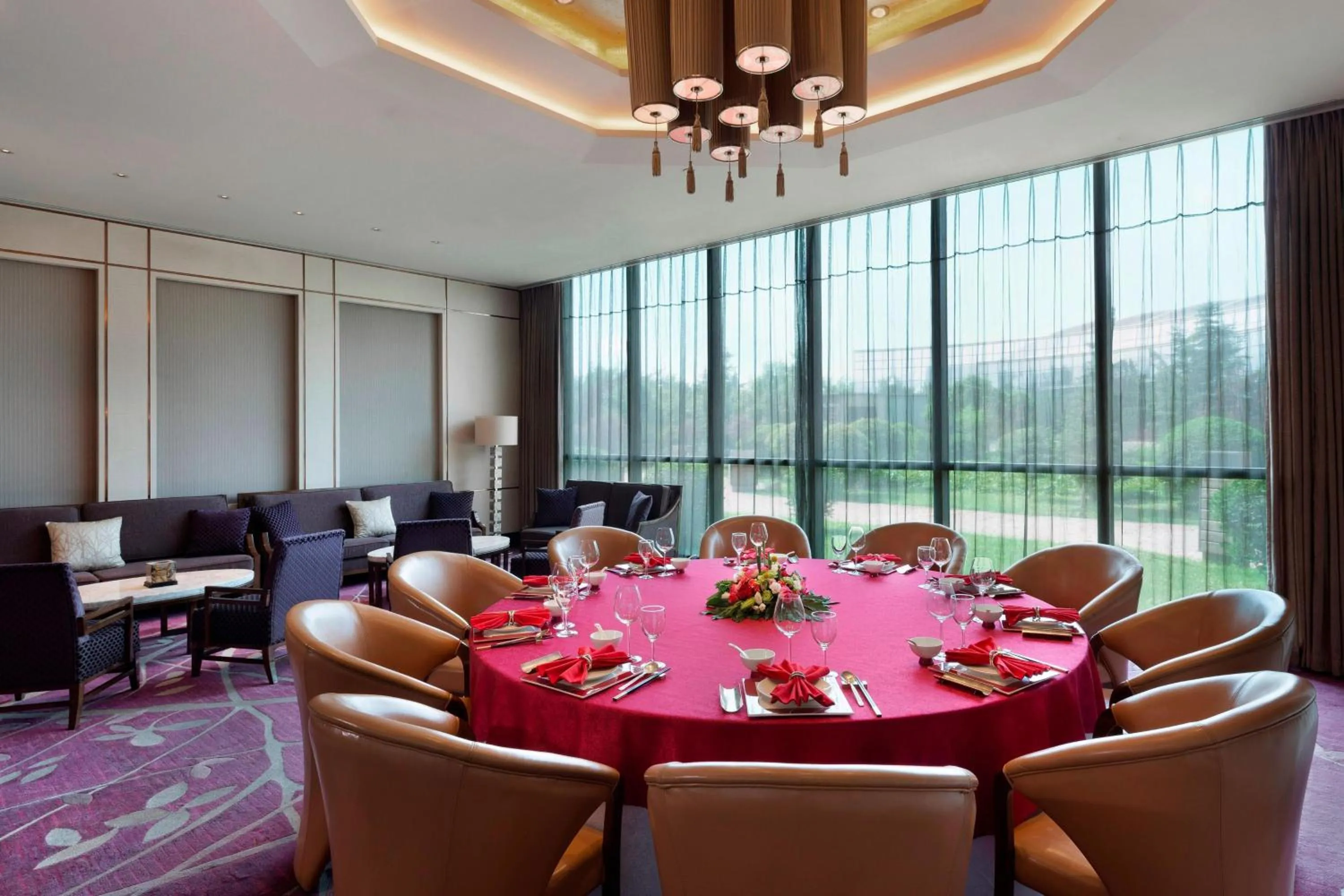Restaurant/places to eat in Sheraton Changchun Jingyuetan Hotel