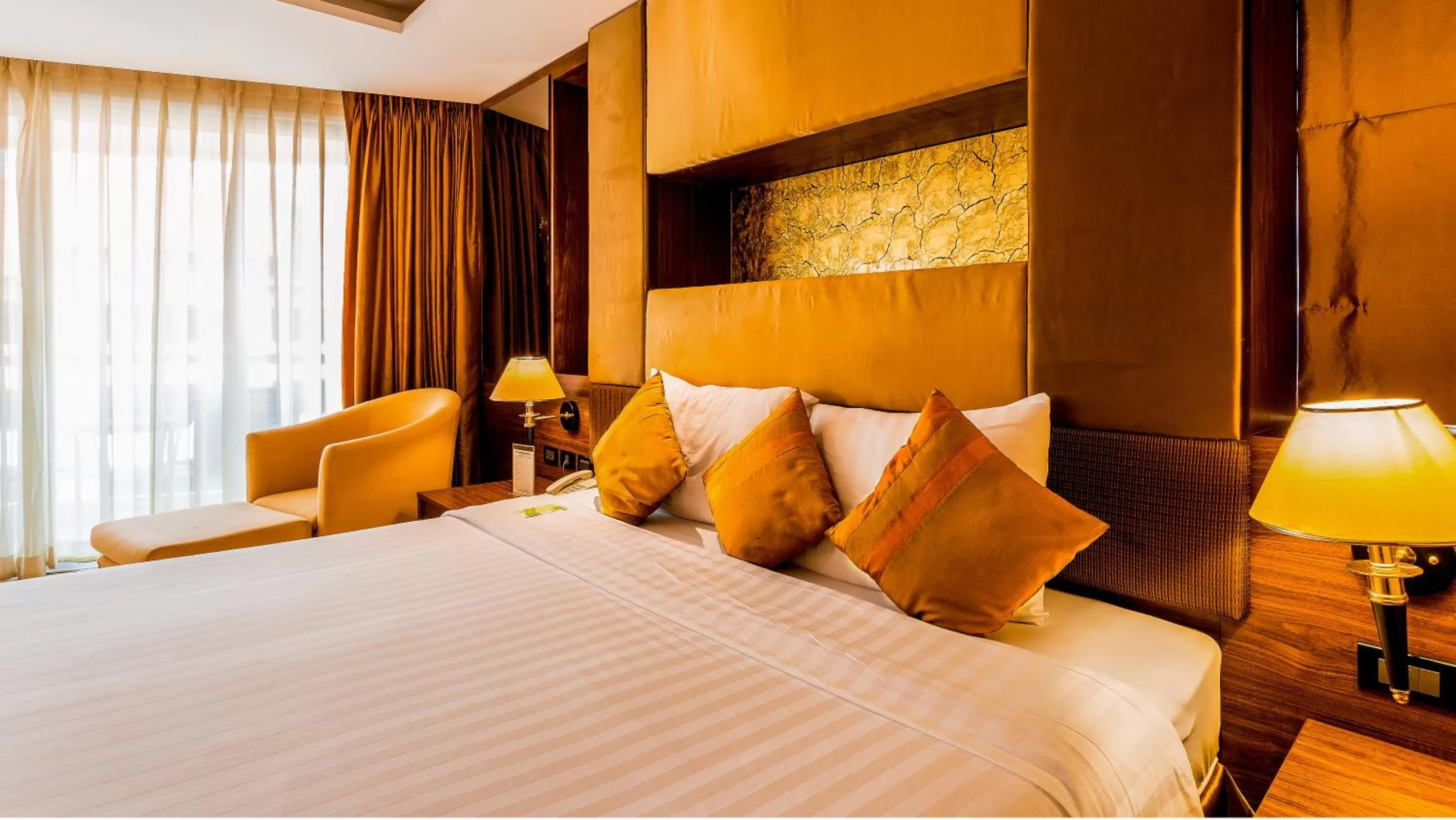 Photo of the whole room, Bed in Nova Gold Hotel Pattaya