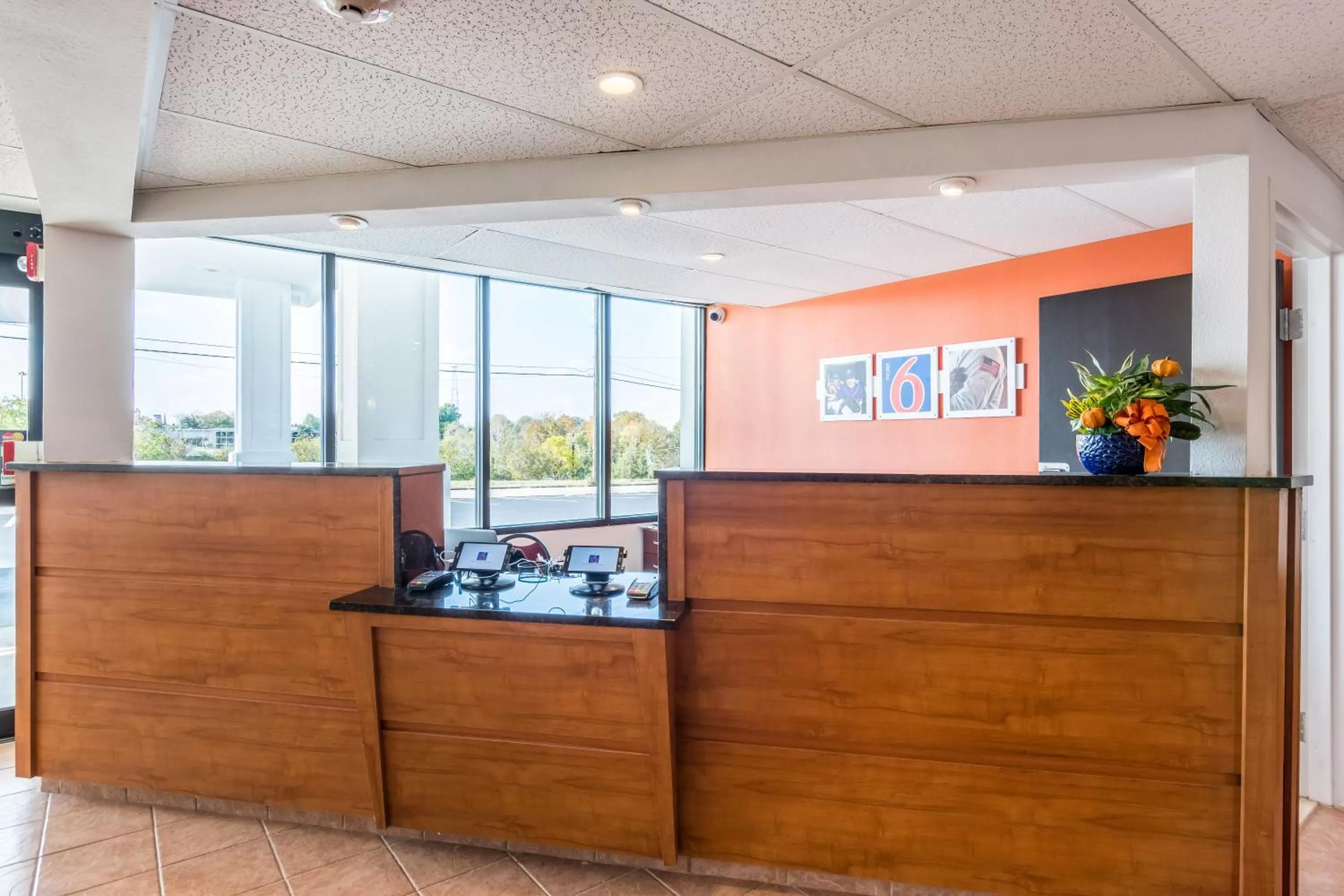 Lobby or reception in Motel 6-Petersburg, VA - Fort Lee