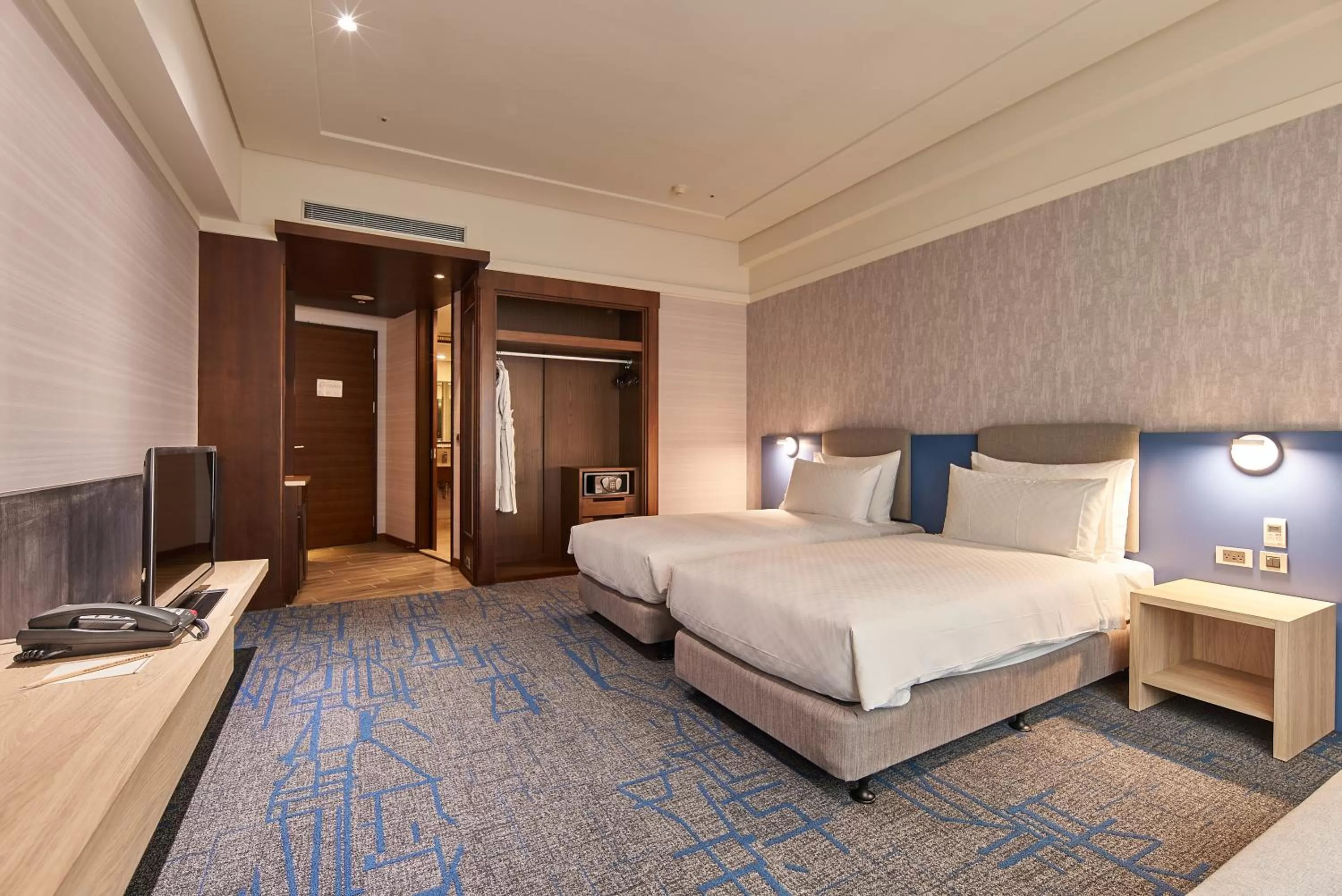 Bed in Miramar Garden Taipei