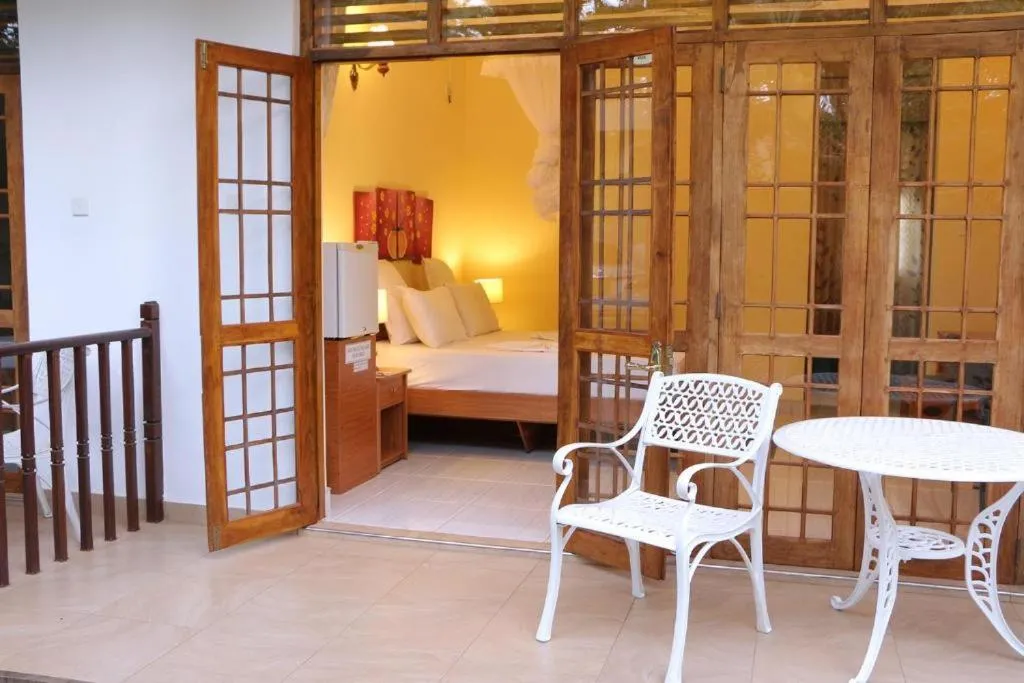 Balcony/Terrace, Bed in London Palace