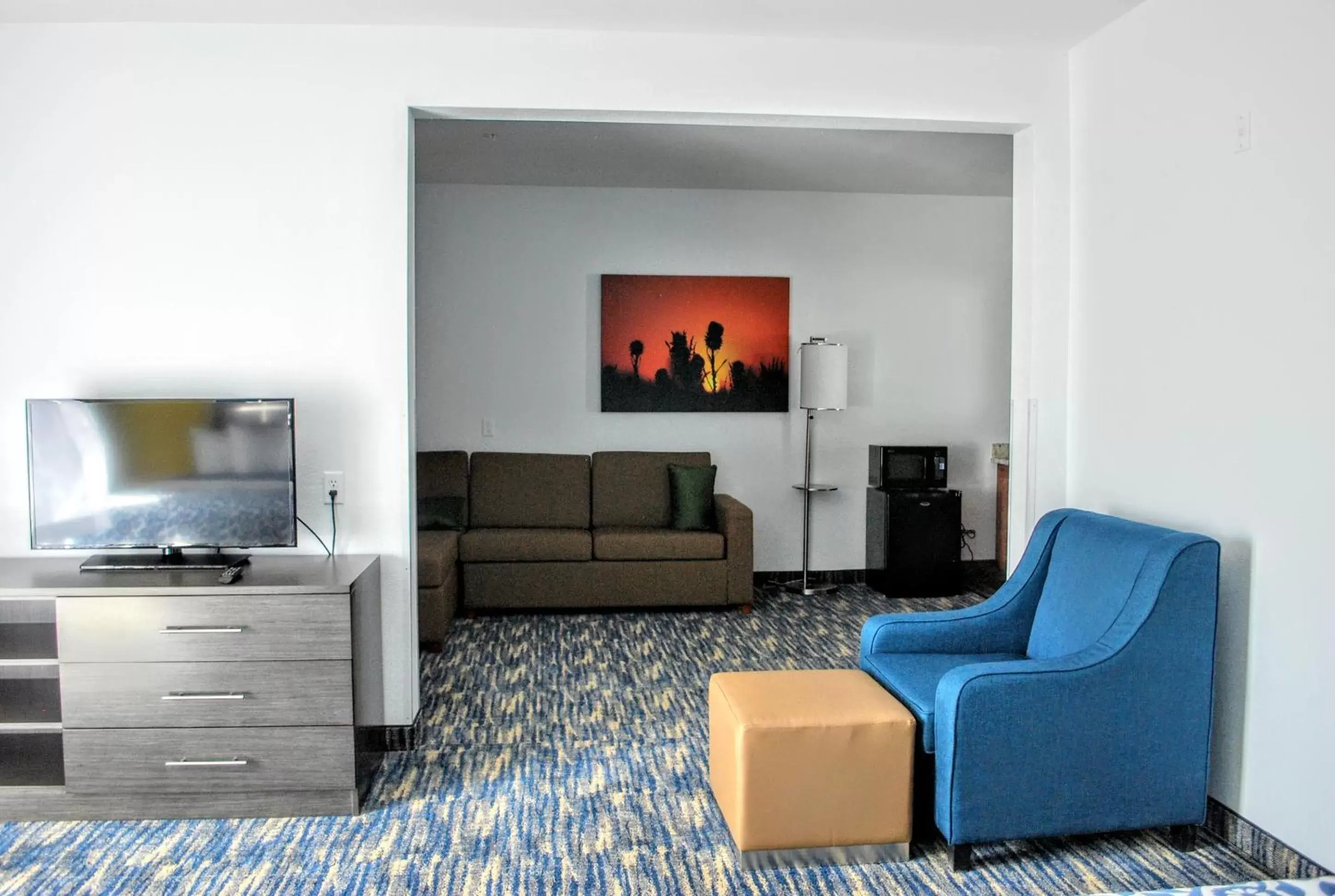 Studio Suite with Two King Beds - Non-Smoking in Days Inn & Suites by Wyndham Lubbock Medical Center Studio Suite with Two King Beds - Non-Smoking in Days Inn & Suites by Wyndham Lubbock Medical Center