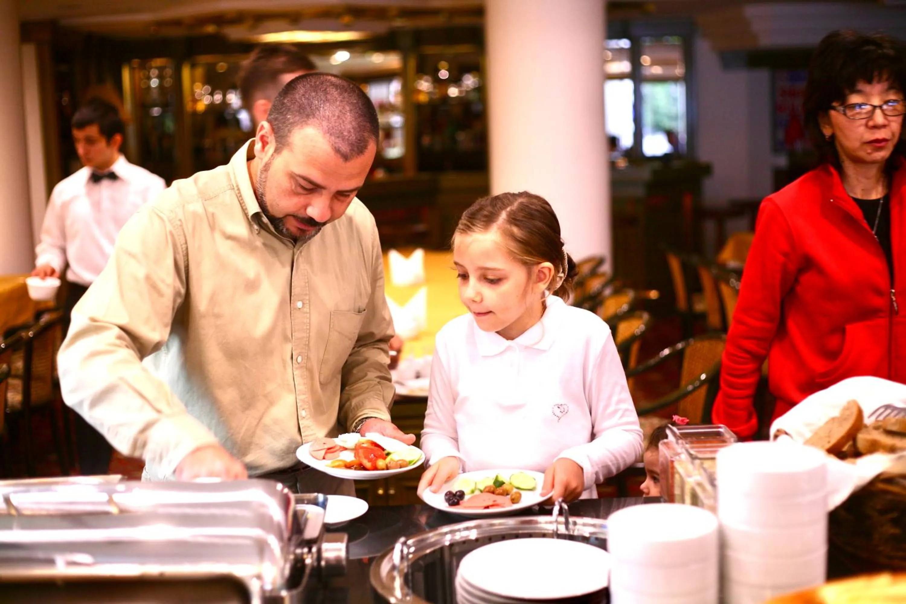 Restaurant/places to eat in Istanbul Royal Hotel