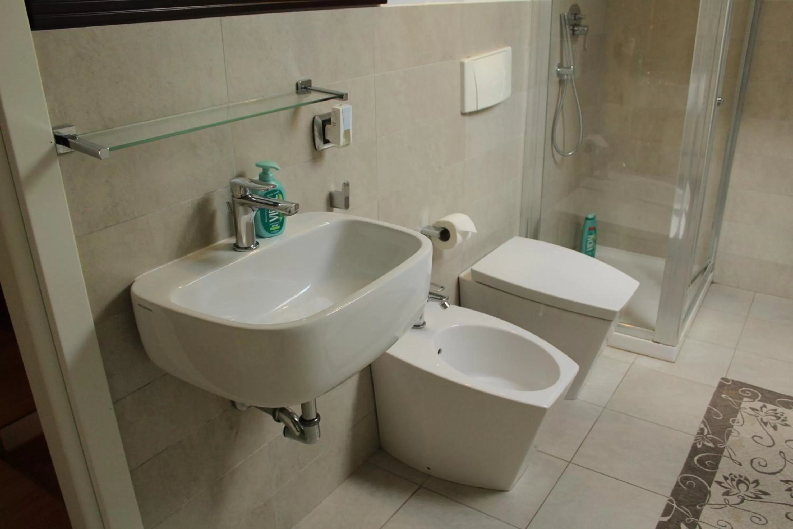 Bathroom in Tortona52