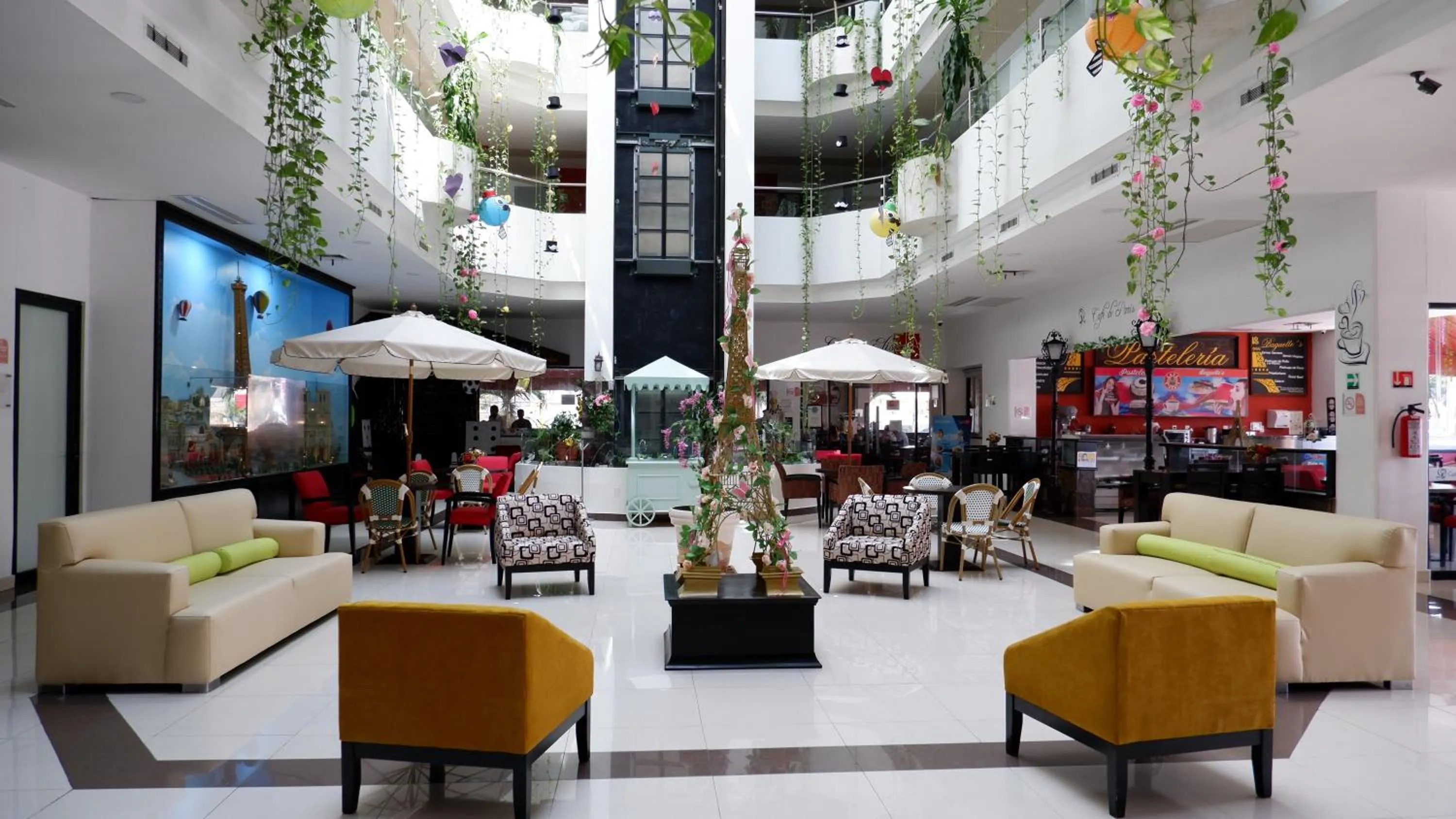 Lobby or reception in Paris FC Hotel