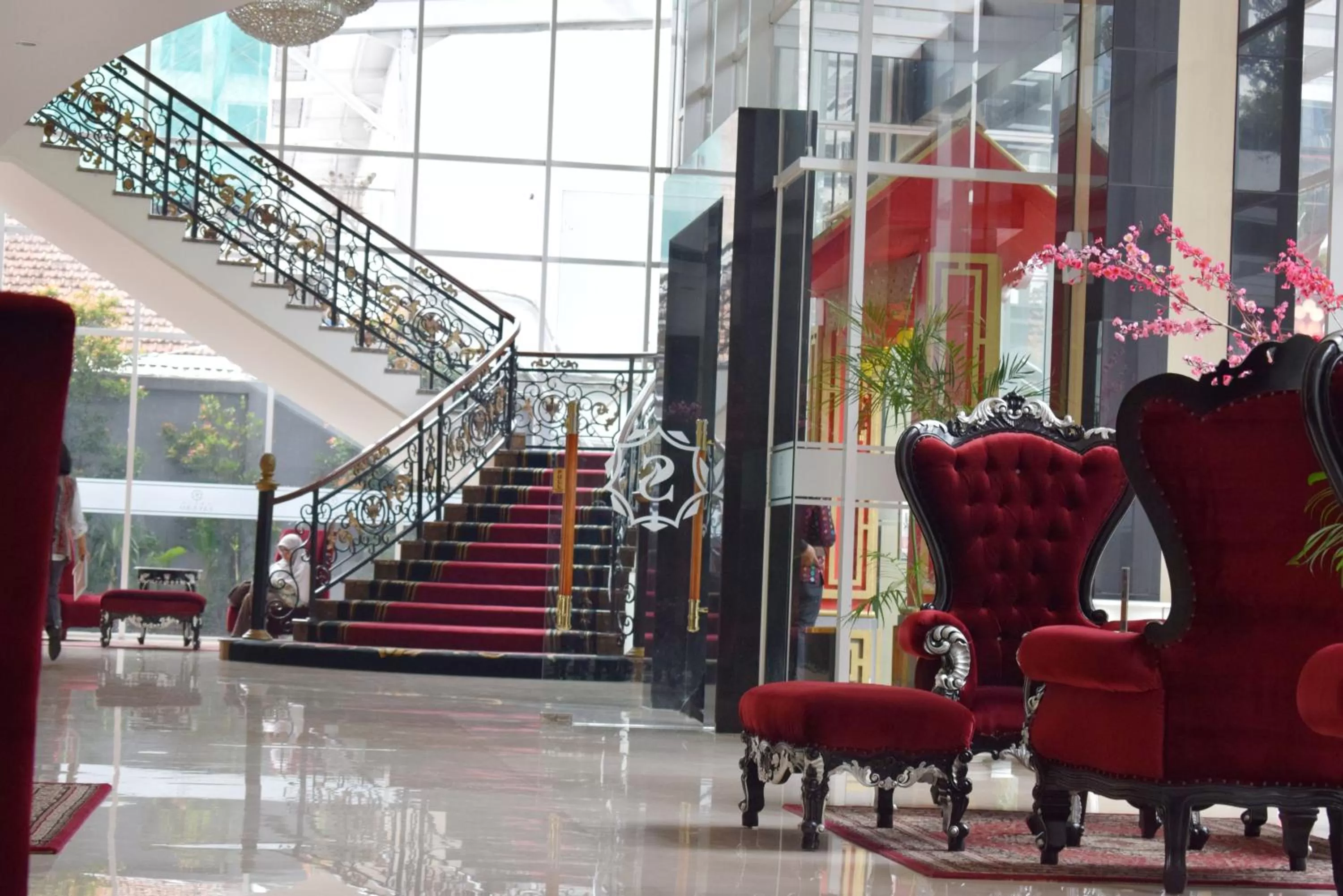Lobby or reception in Grand Savero Hotel Bogor