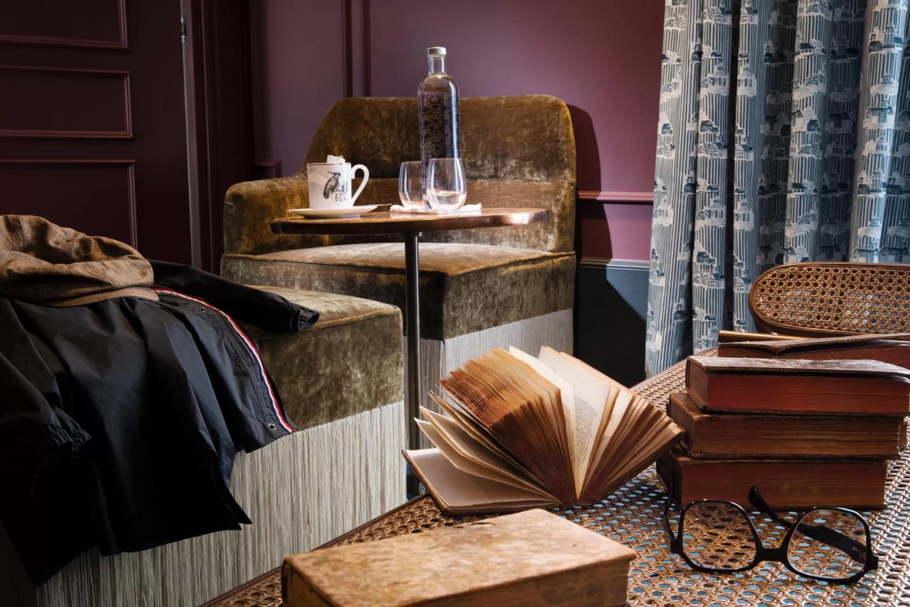 Seating area in Hôtel Monte Cristo