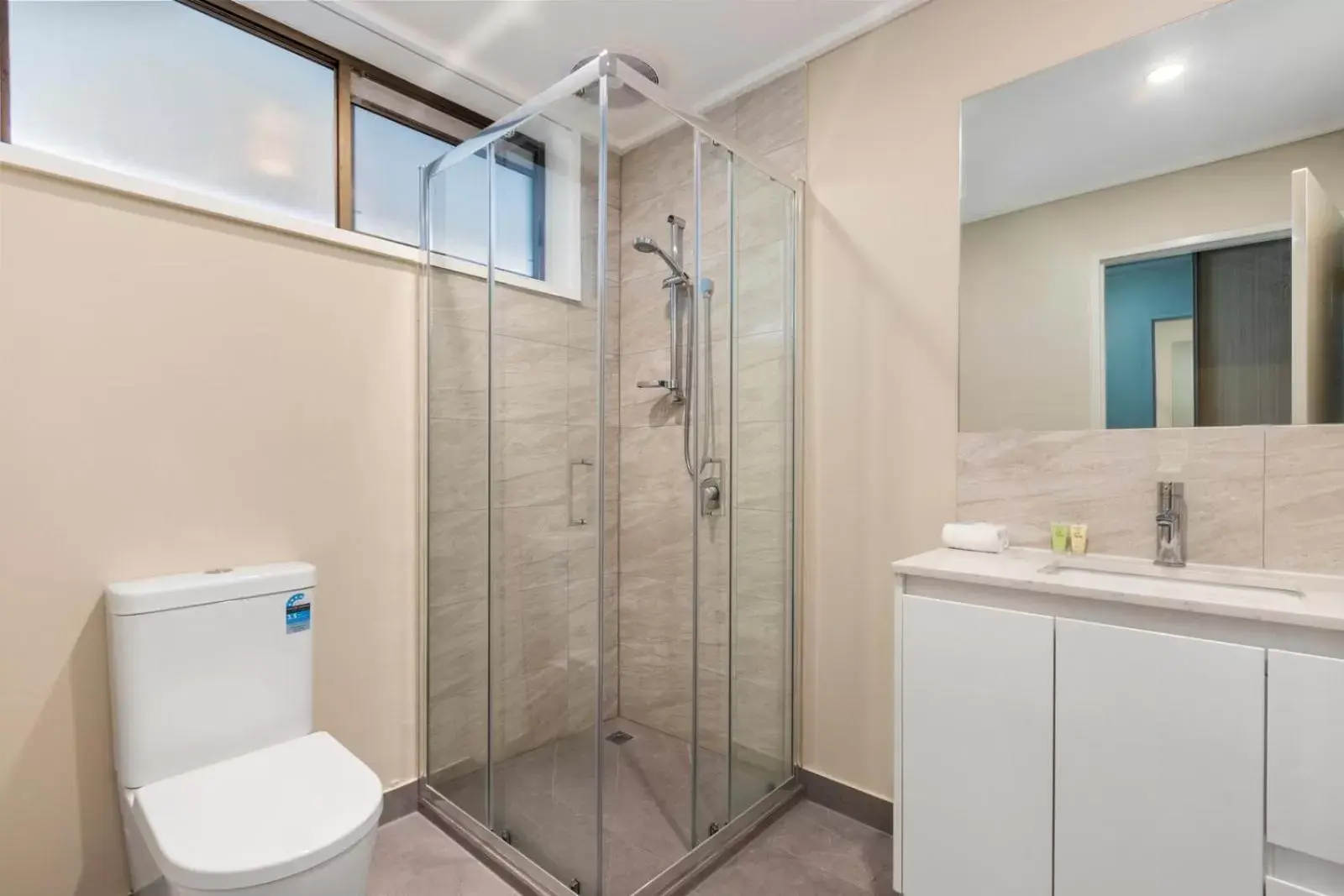 One-Bedroom Apartment Twin in Knox International Hotel and Apartments One-Bedroom Apartment Twin in Knox International Hotel and Apartments