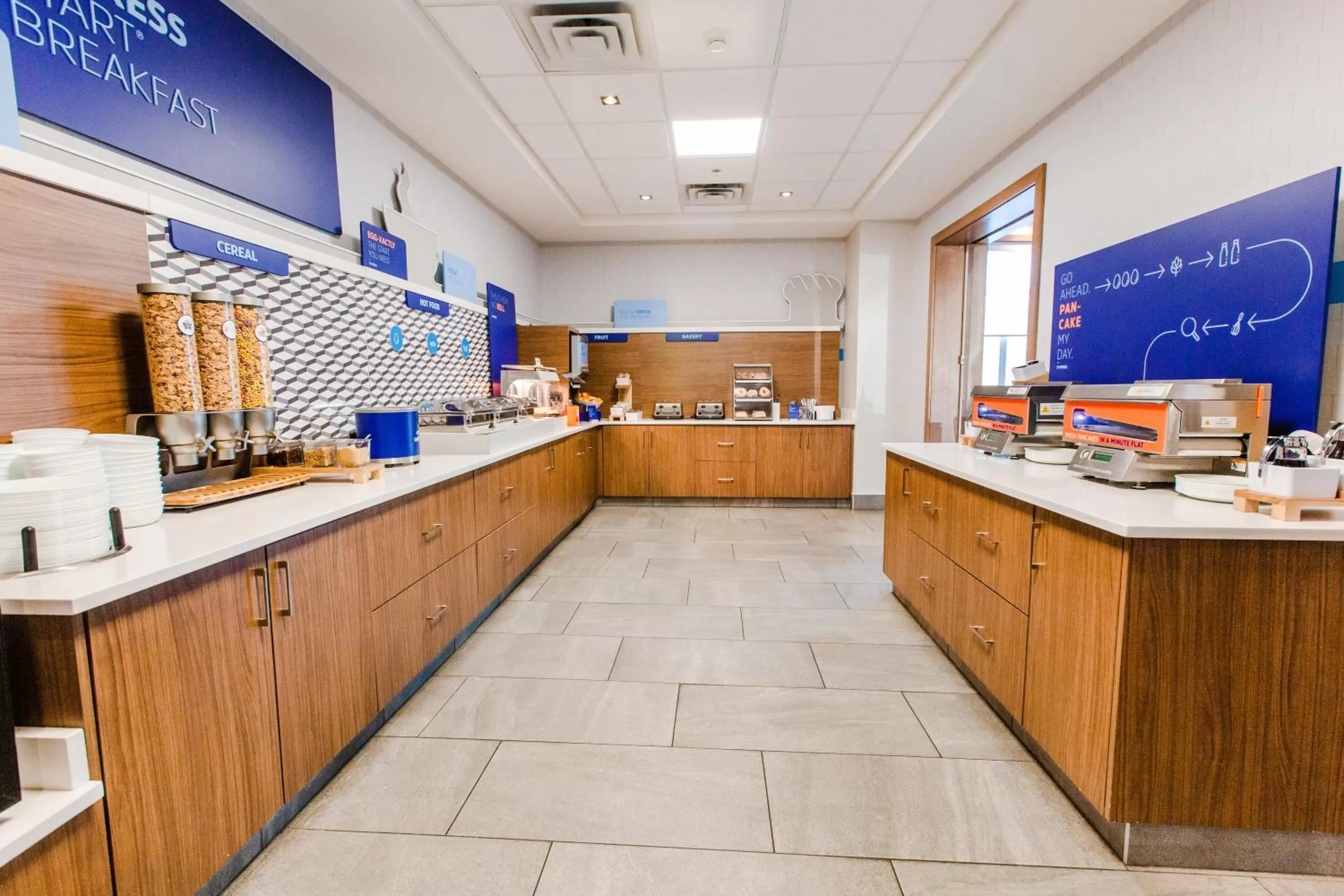 Breakfast in Holiday Inn Express & Suites - West Edmonton-Mall Area by IHG