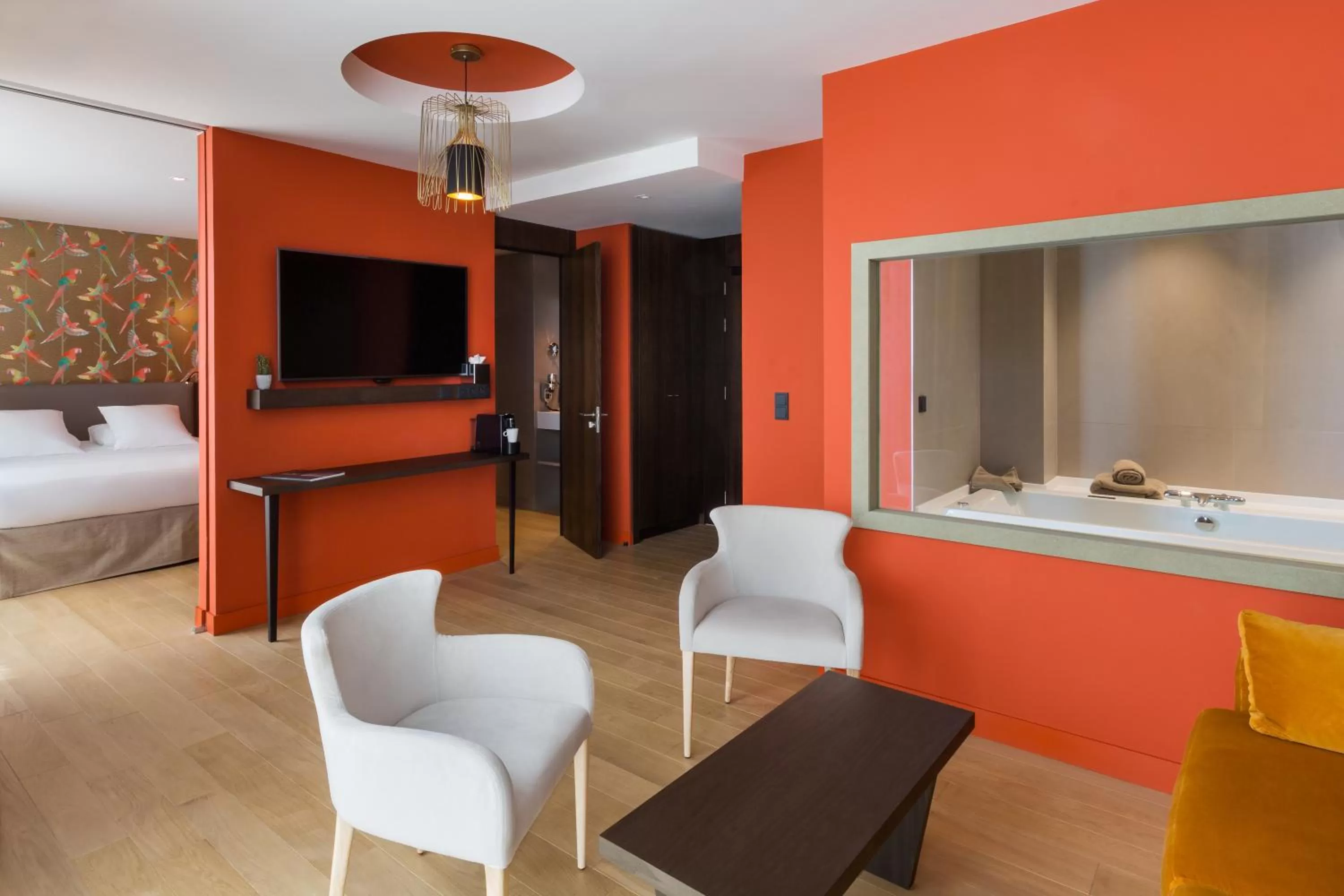 Photo of the whole room, Bed in Hotel L'Arbre Voyageur - LILLE